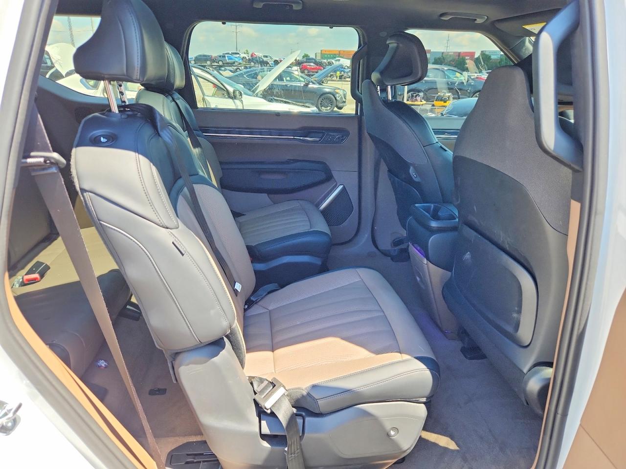 2026 Kia Ev9 Gt Line White vin: 5XYAEFS53TG007198
