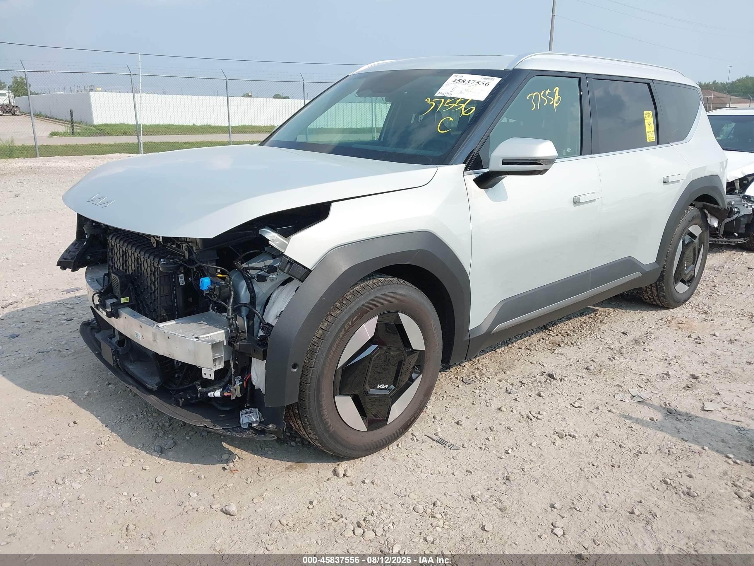 2026 Kia Ev9 Wind Gray vin: 5XYAFFS57TG017939