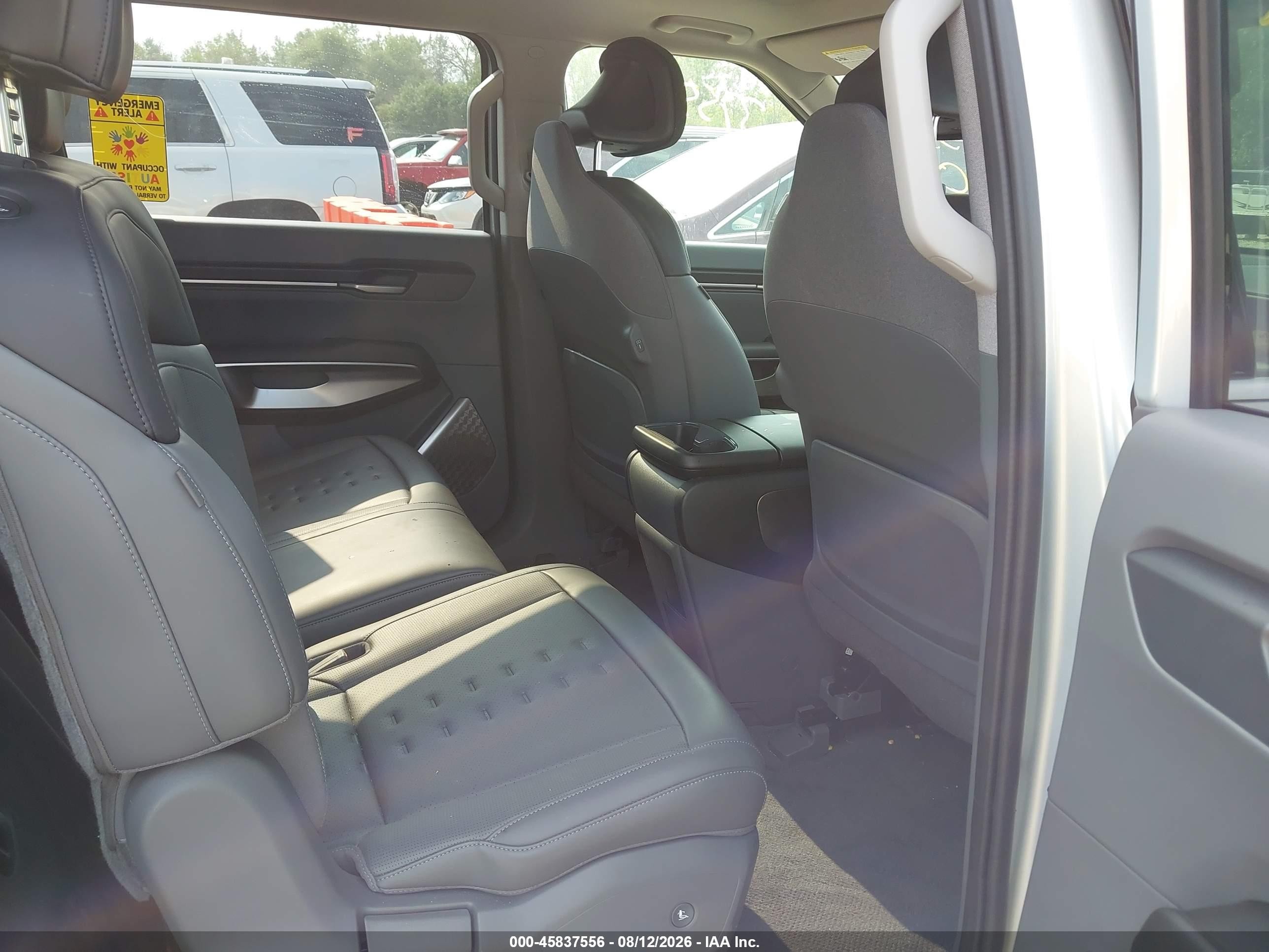 2026 Kia Ev9 Wind Gray vin: 5XYAFFS57TG017939