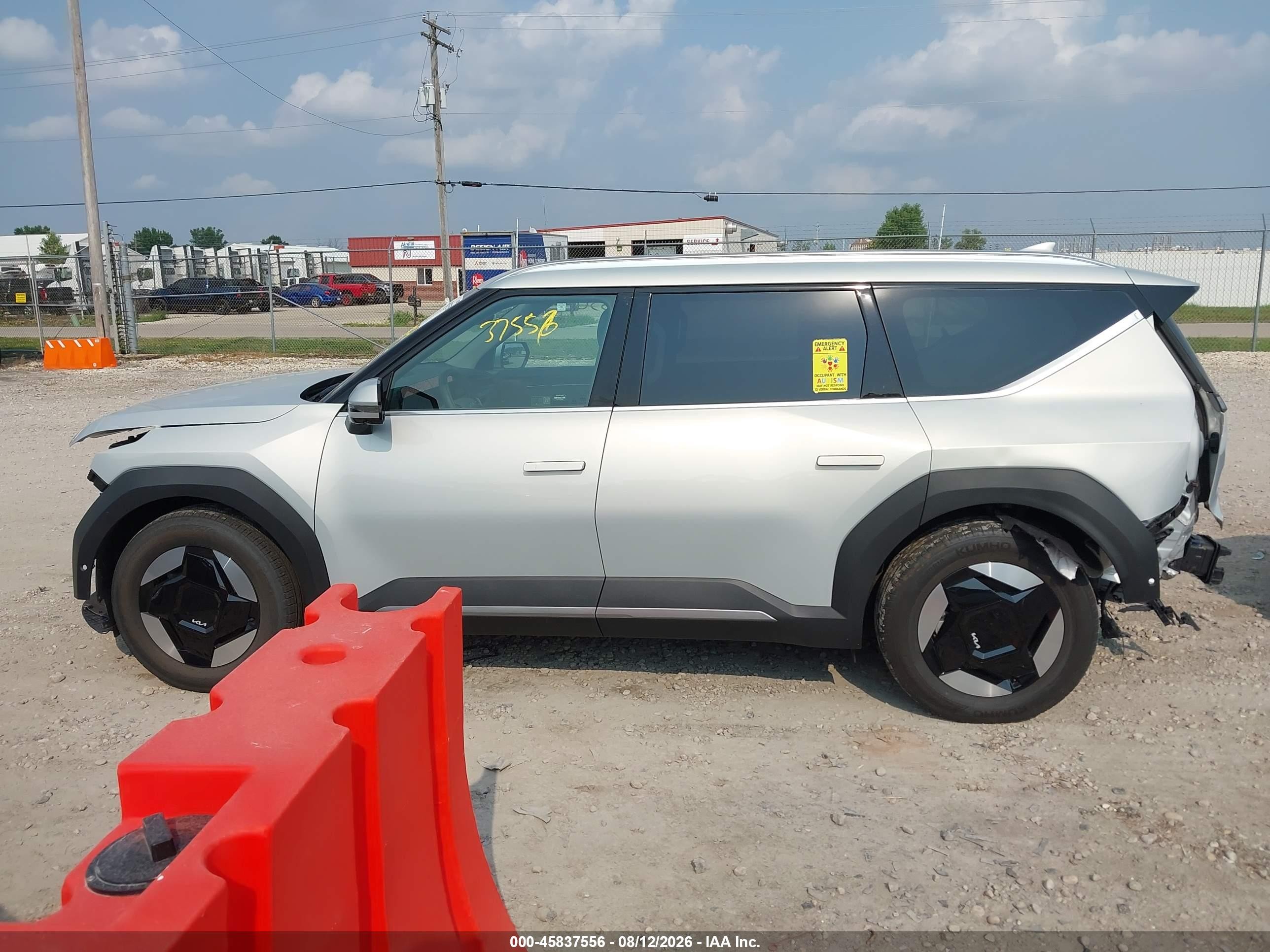 2026 Kia Ev9 Wind Gray vin: 5XYAFFS57TG017939