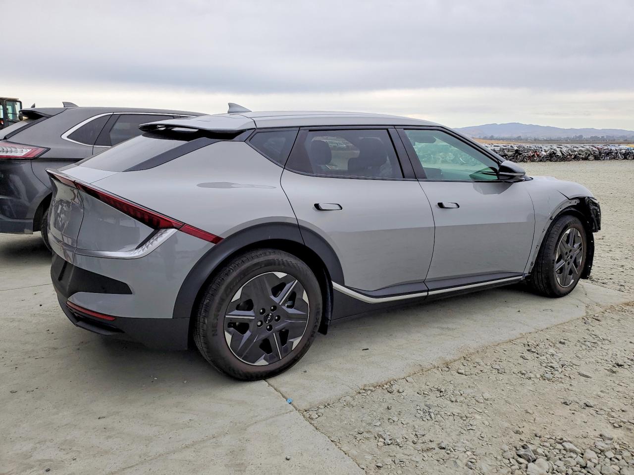 2025 Kia Ev6 Light Long Range Gray vin: 5XYC34JA5SG008028