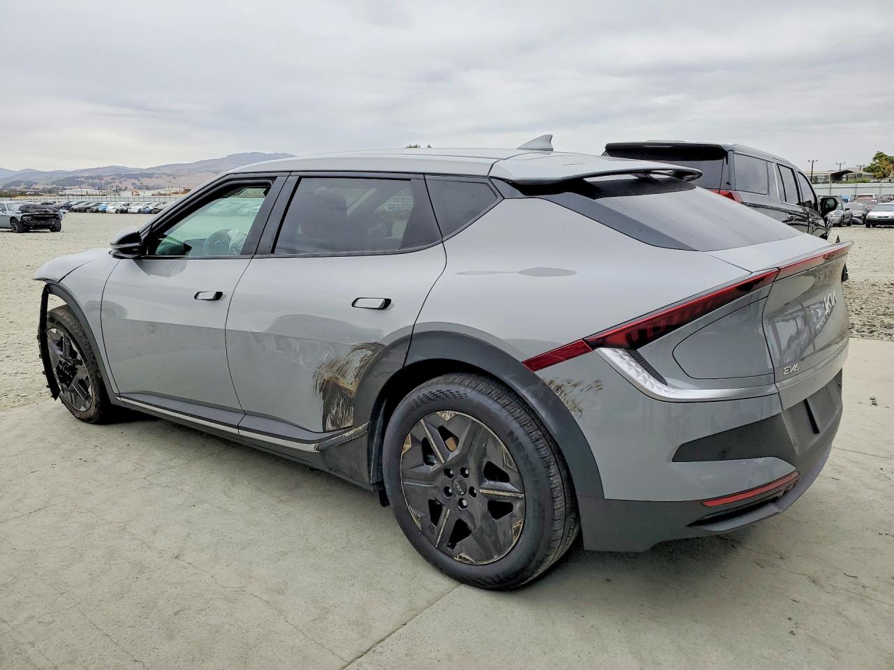 2025 Kia Ev6 Light Long Range Gray vin: 5XYC34JA5SG008028