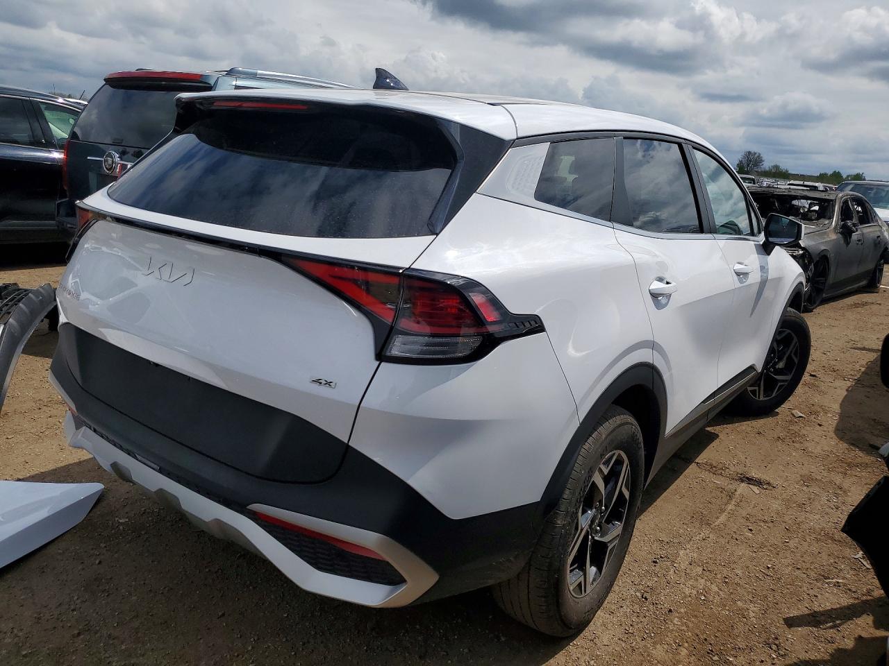 2025 Kia Sportage Lx White vin: 5XYK2CDF0SG326252