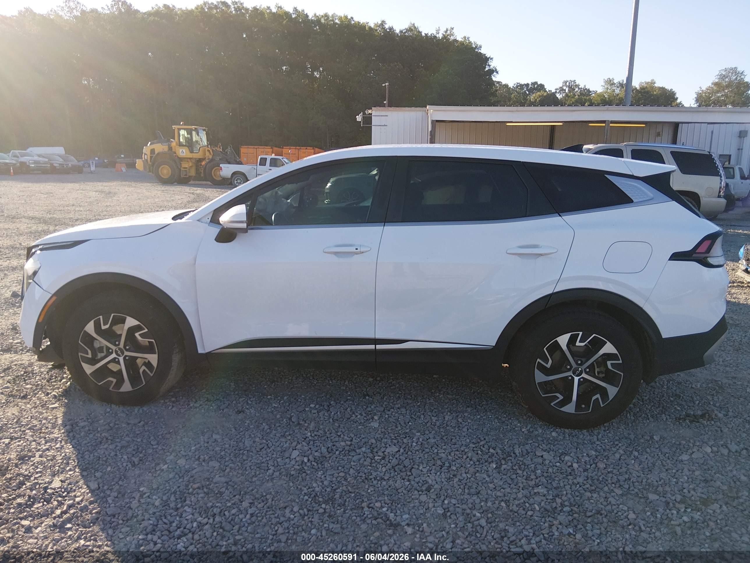 2023 Kia Sportage Ex White vin: 5XYK33AF0PG135827