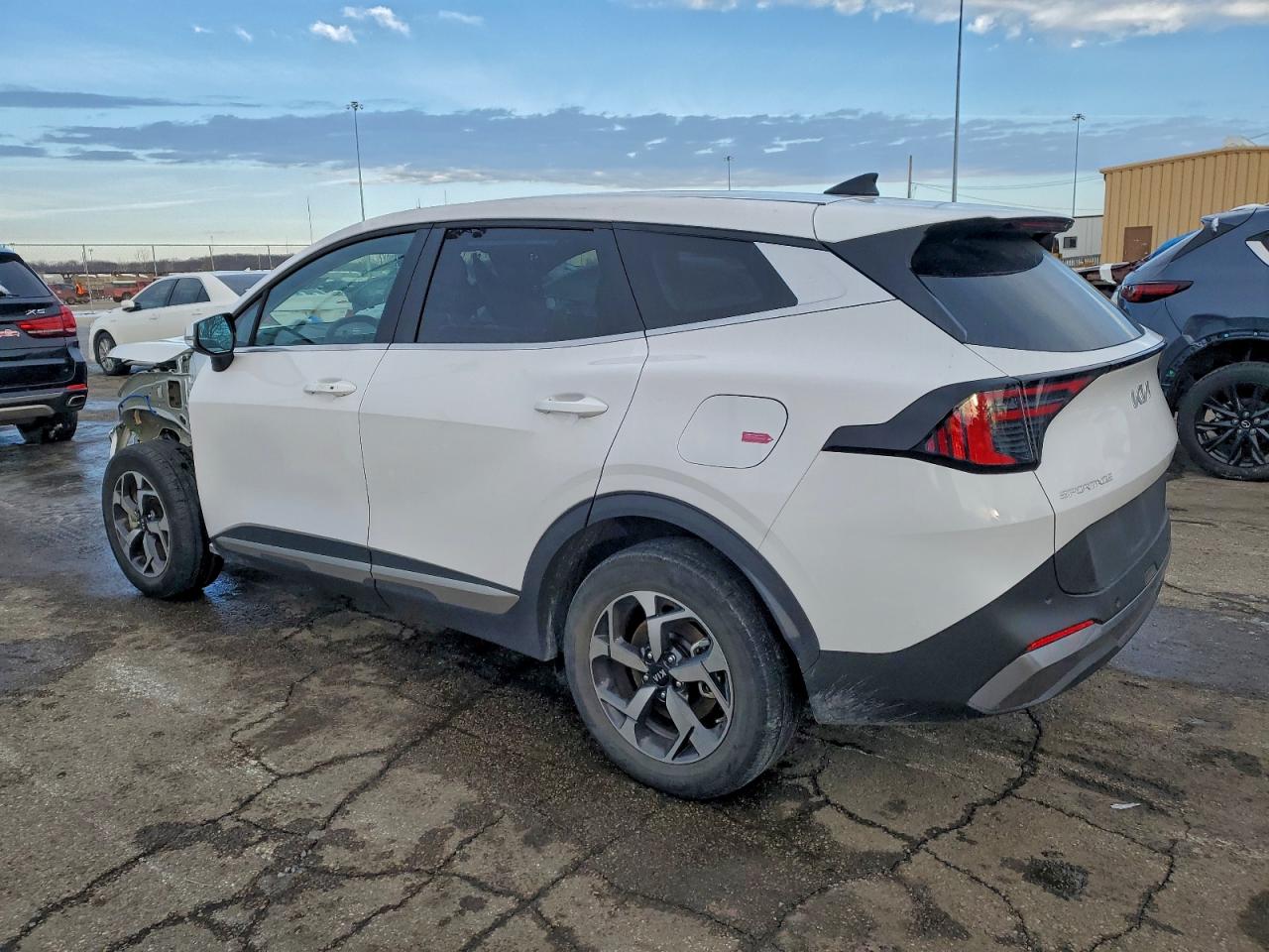 2026 Kia Sportage Ex White vin: 5XYK33DF3TG338135
