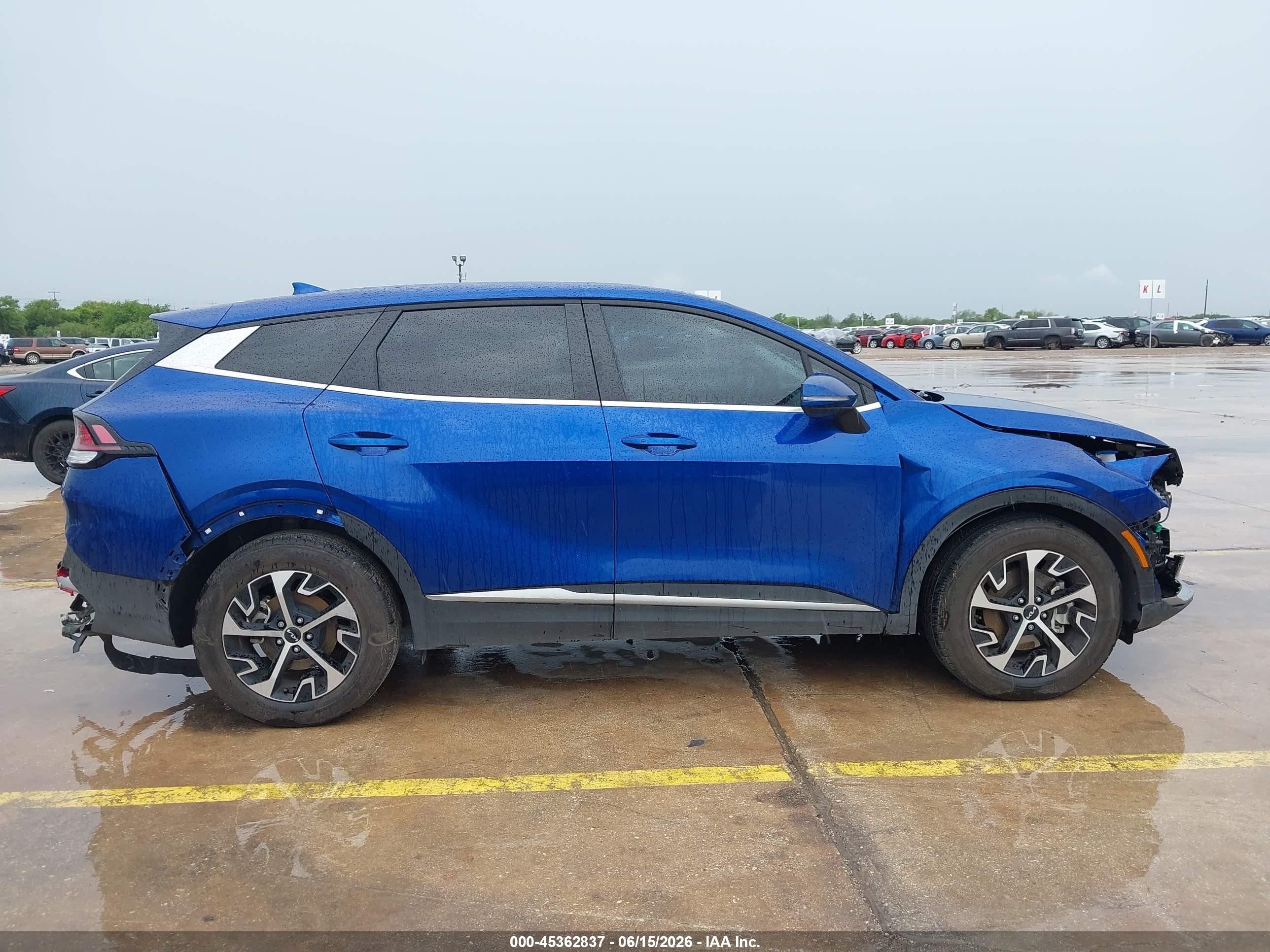 2024 Kia Sportage Ex Blue vin: 5XYK33DFXRG165903