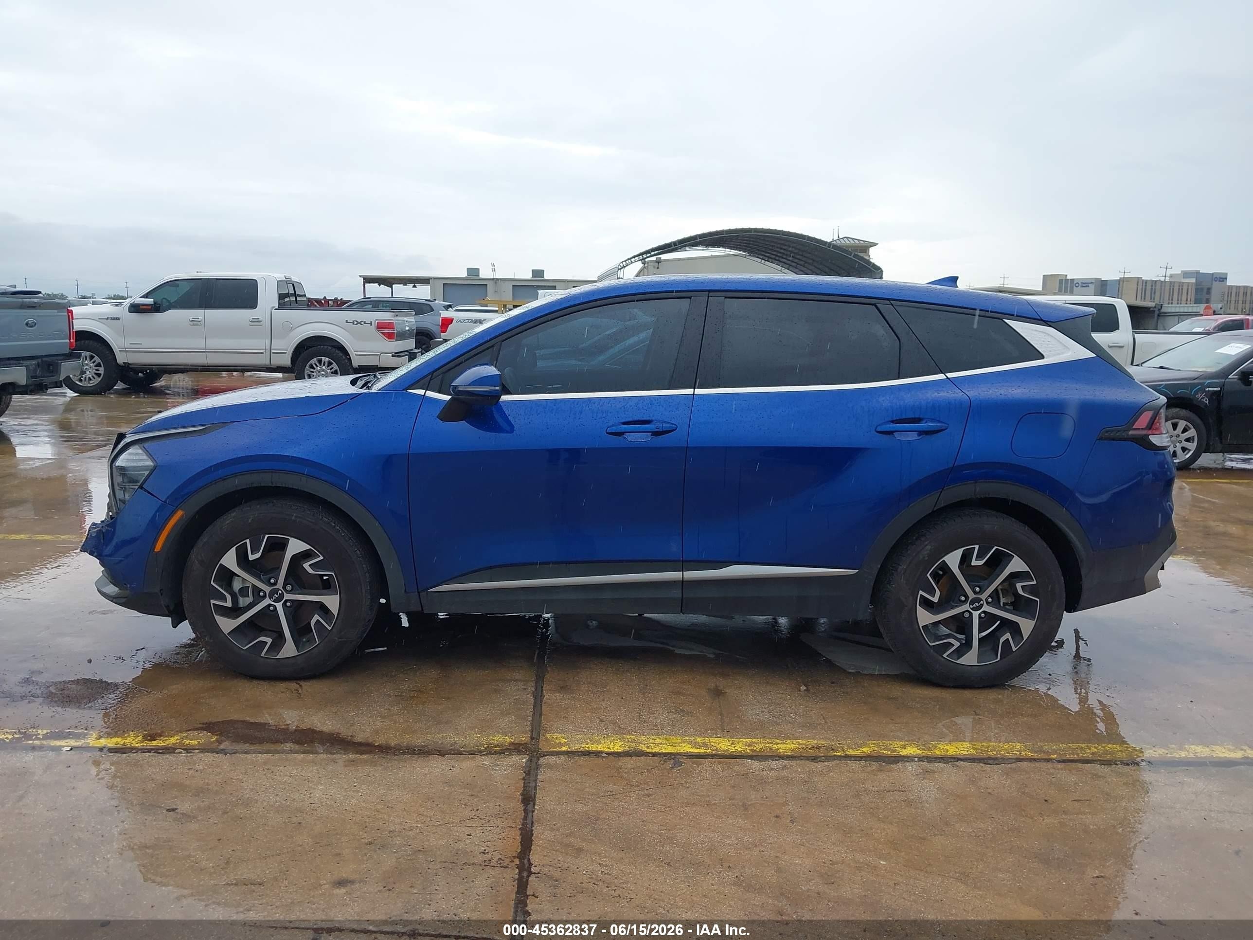 2024 Kia Sportage Ex Blue vin: 5XYK33DFXRG165903