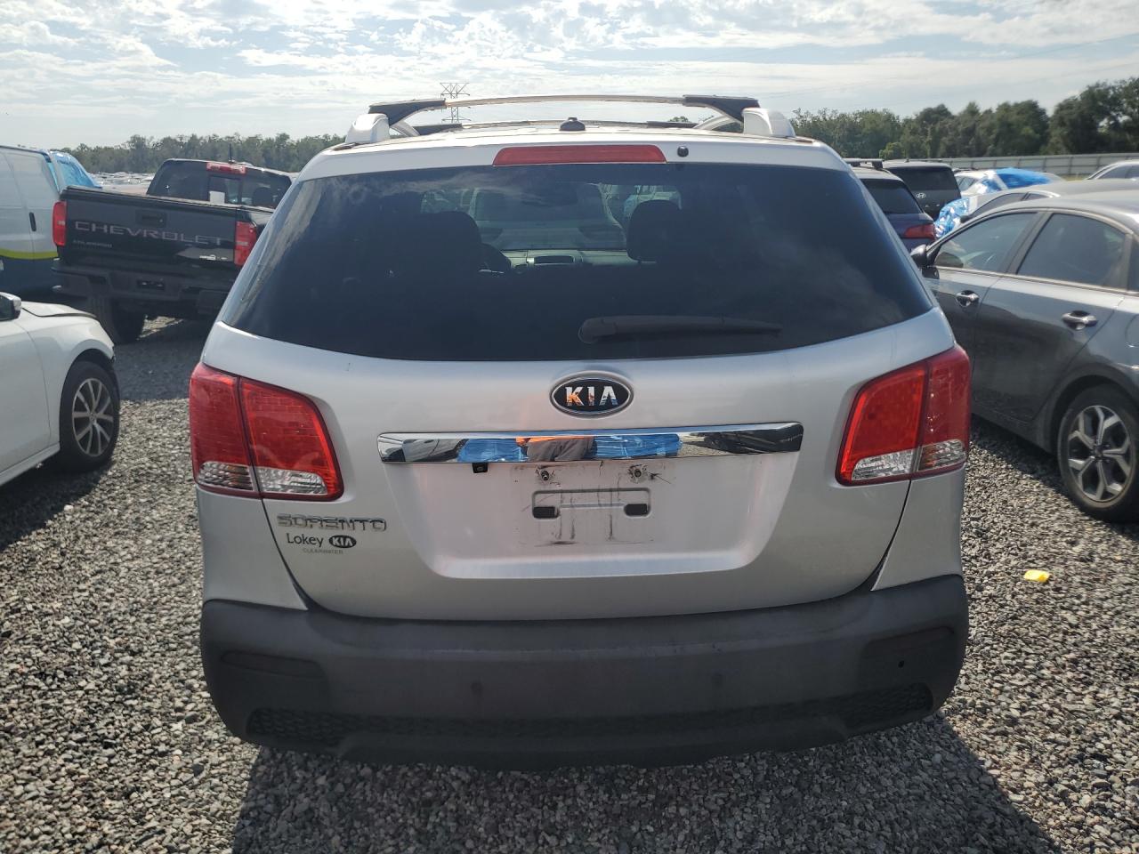 2011 Kia Sorento Lx Silver vin: 5XYKT3A10BG052704