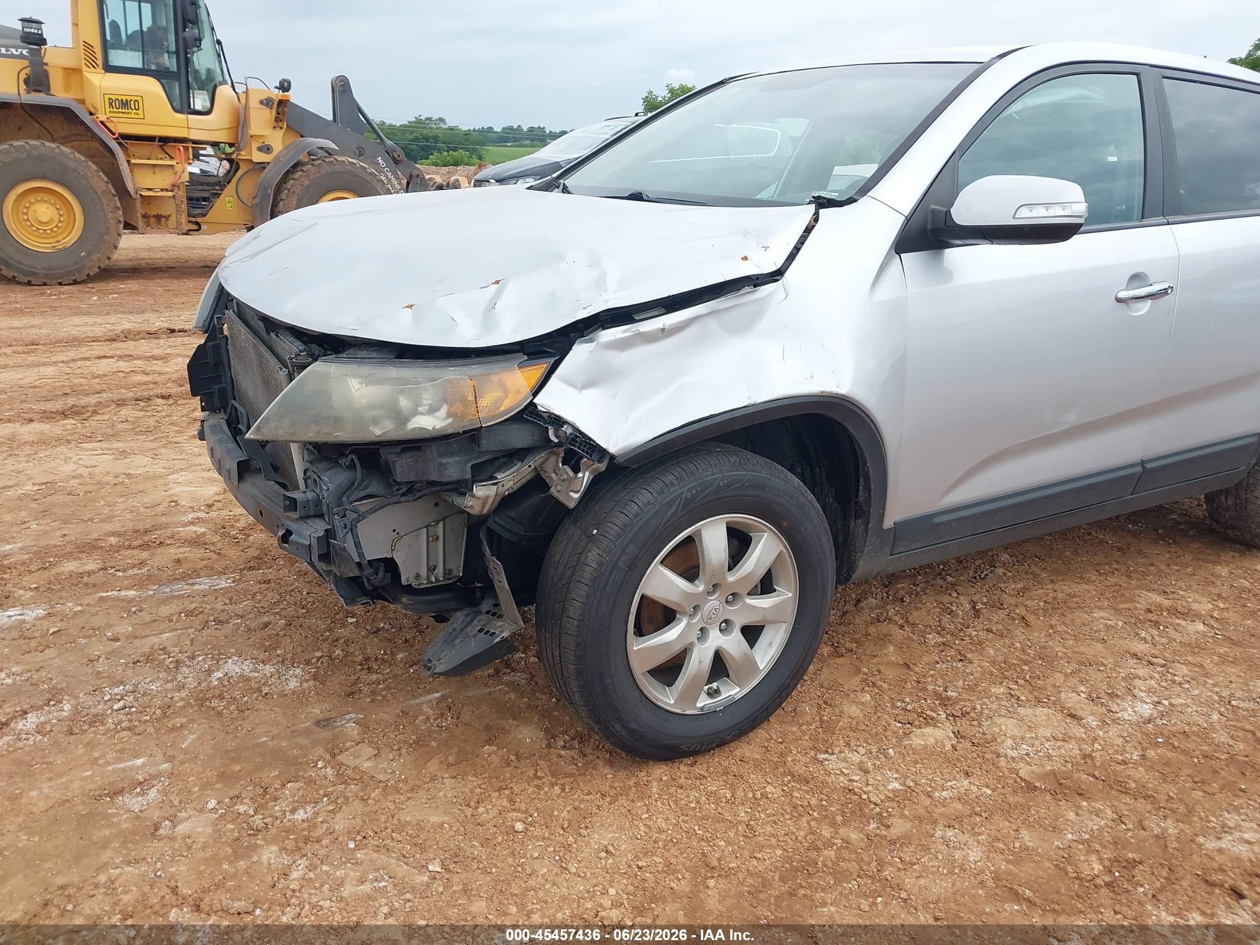2011 Kia Sorento Lx Silver vin: 5XYKT3A10BG145027