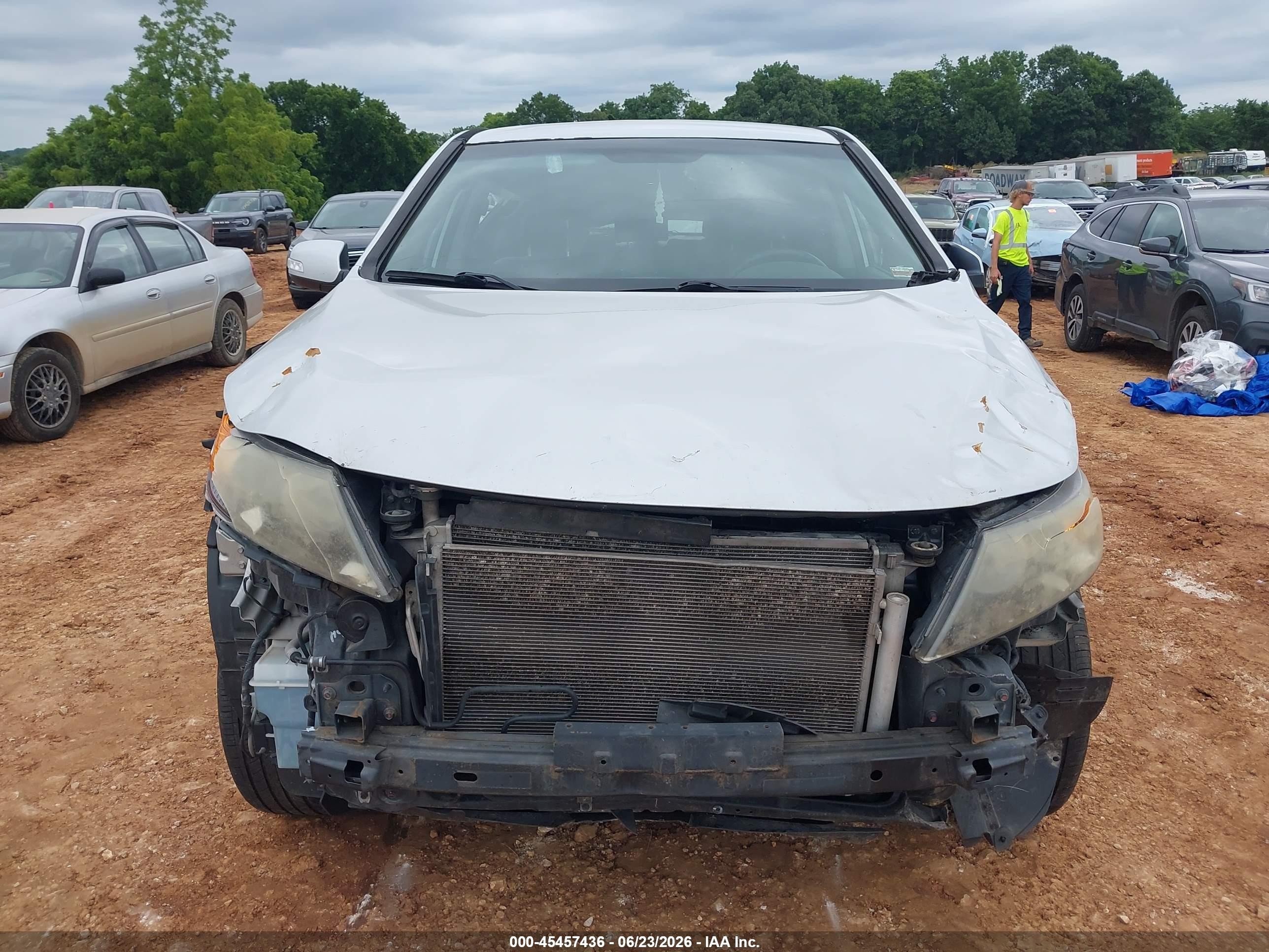 2011 Kia Sorento Lx Silver vin: 5XYKT3A10BG145027