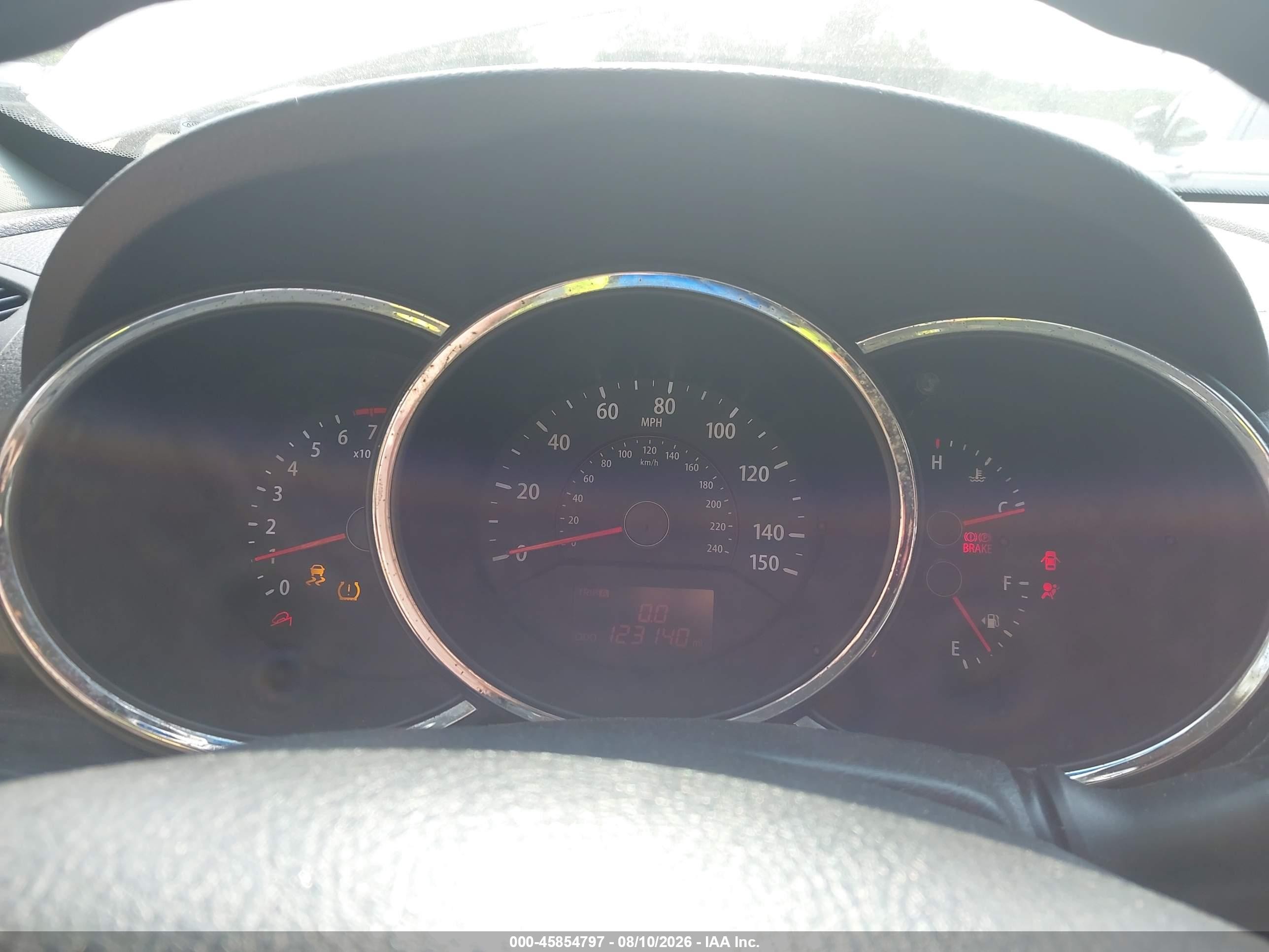 2011 Kia Sorento   Gray vin: 5XYKT3A10BG145514