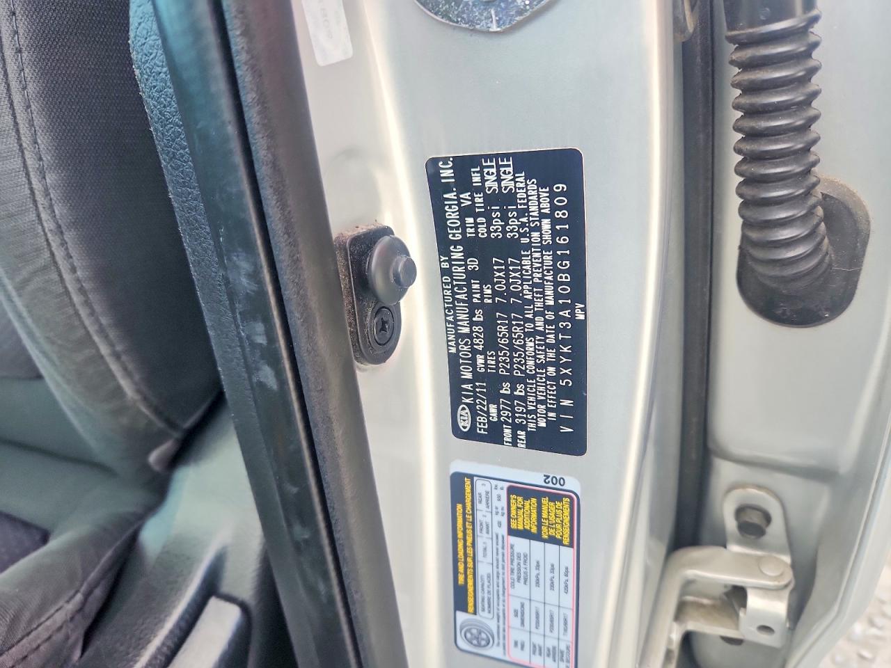 2011 Kia Sorento Lx Серебряный vin: 5XYKT3A10BG161809