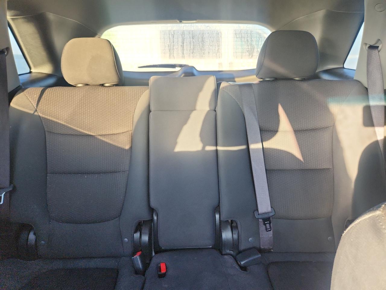 2011 Kia Sorento Lx Burgundy vin: 5XYKT3A10BG172941