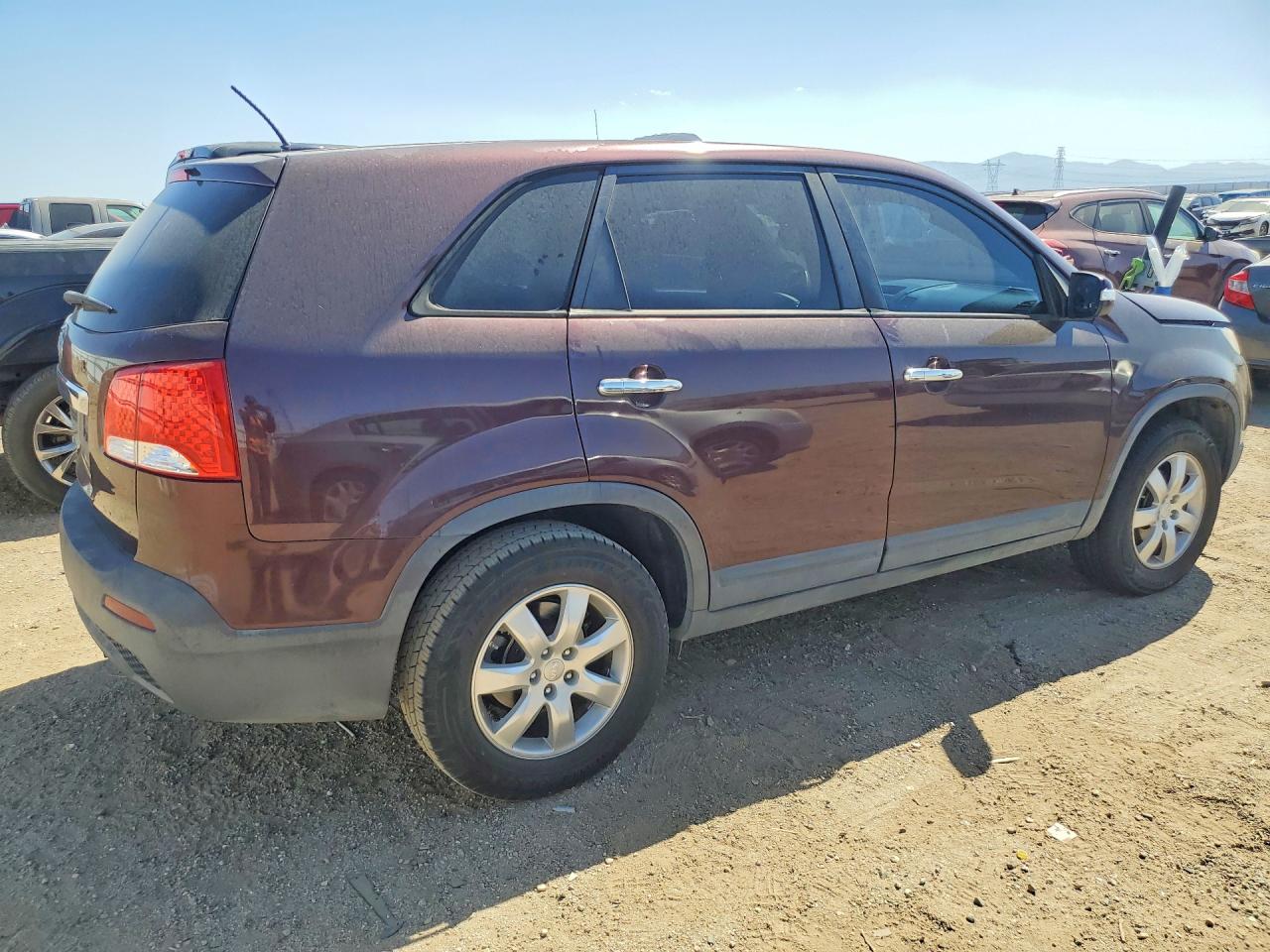 2012 Kia Sorento Lx Burgundy vin: 5XYKT3A10CG286018