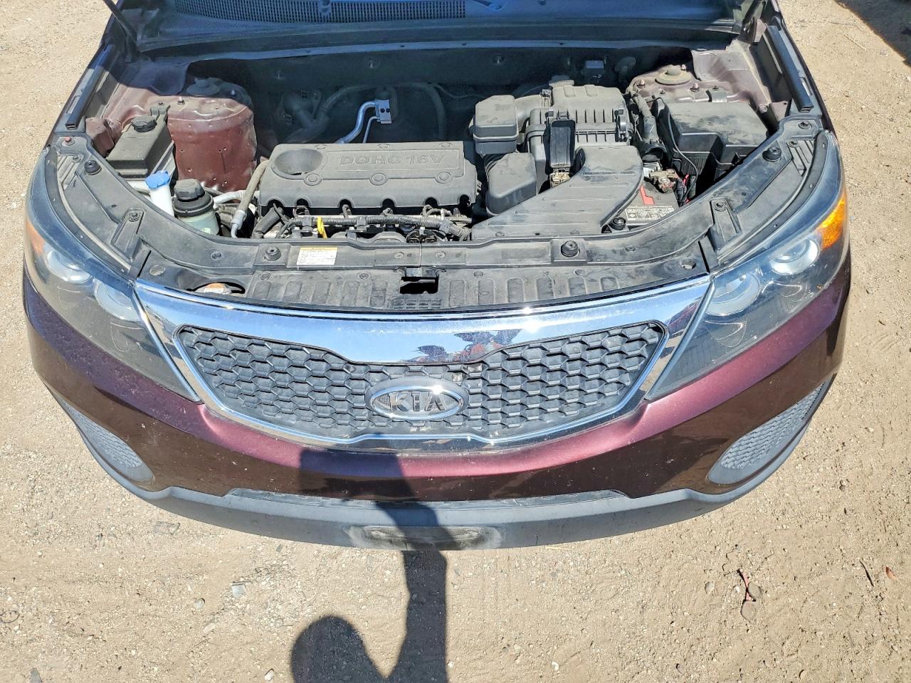 2012 Kia Sorento Lx Burgundy vin: 5XYKT3A10CG286018