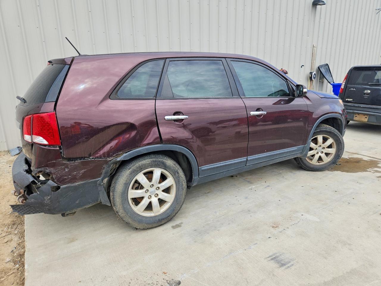 2012 Kia Sorento Lx Burgundy vin: 5XYKT3A10CG289064
