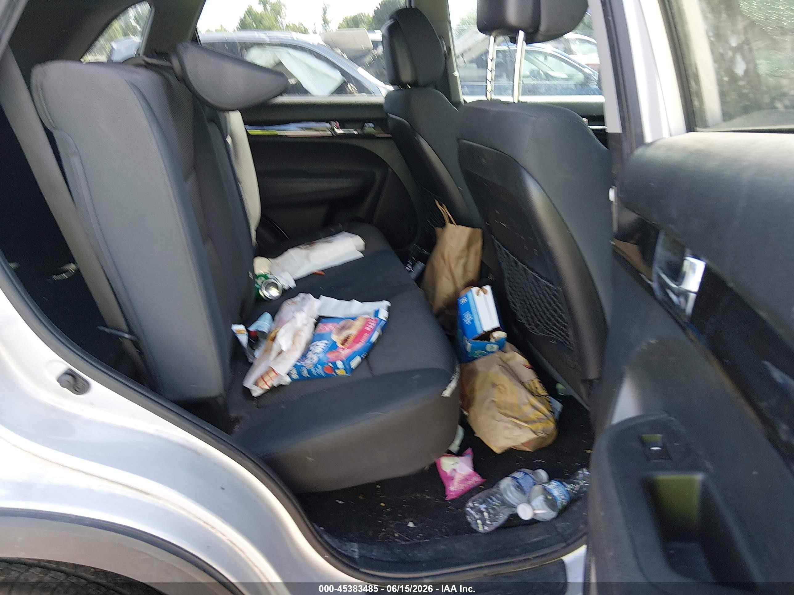 2012 Kia Sorento Lx Silver vin: 5XYKT3A10CG301536