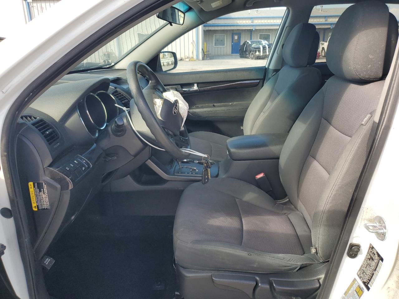 2013 Kia Sorento Lx White vin: 5XYKT3A10DG359650