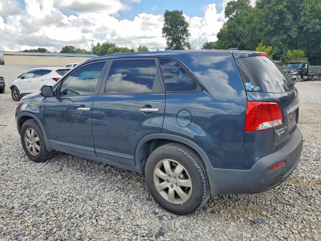 2011 Kia Sorento Lx Blue vin: 5XYKT3A11BG109282