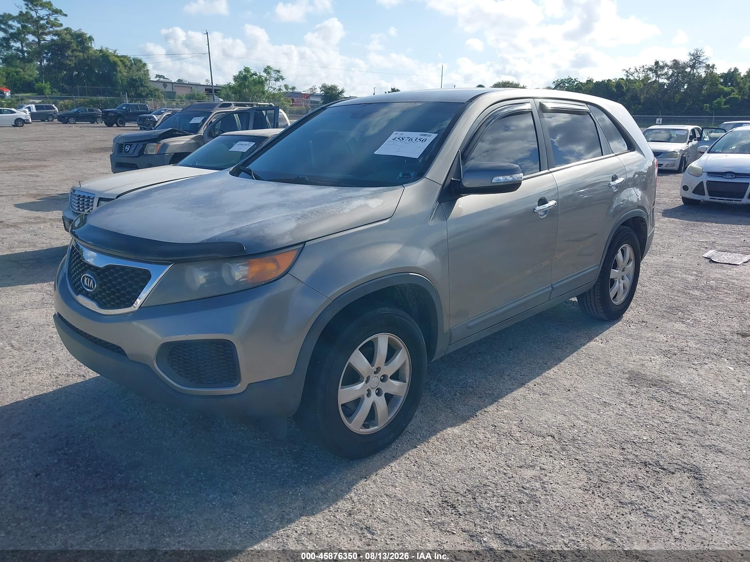 2011 Kia Sorento Lx Beige vin: 5XYKT3A11BG120489