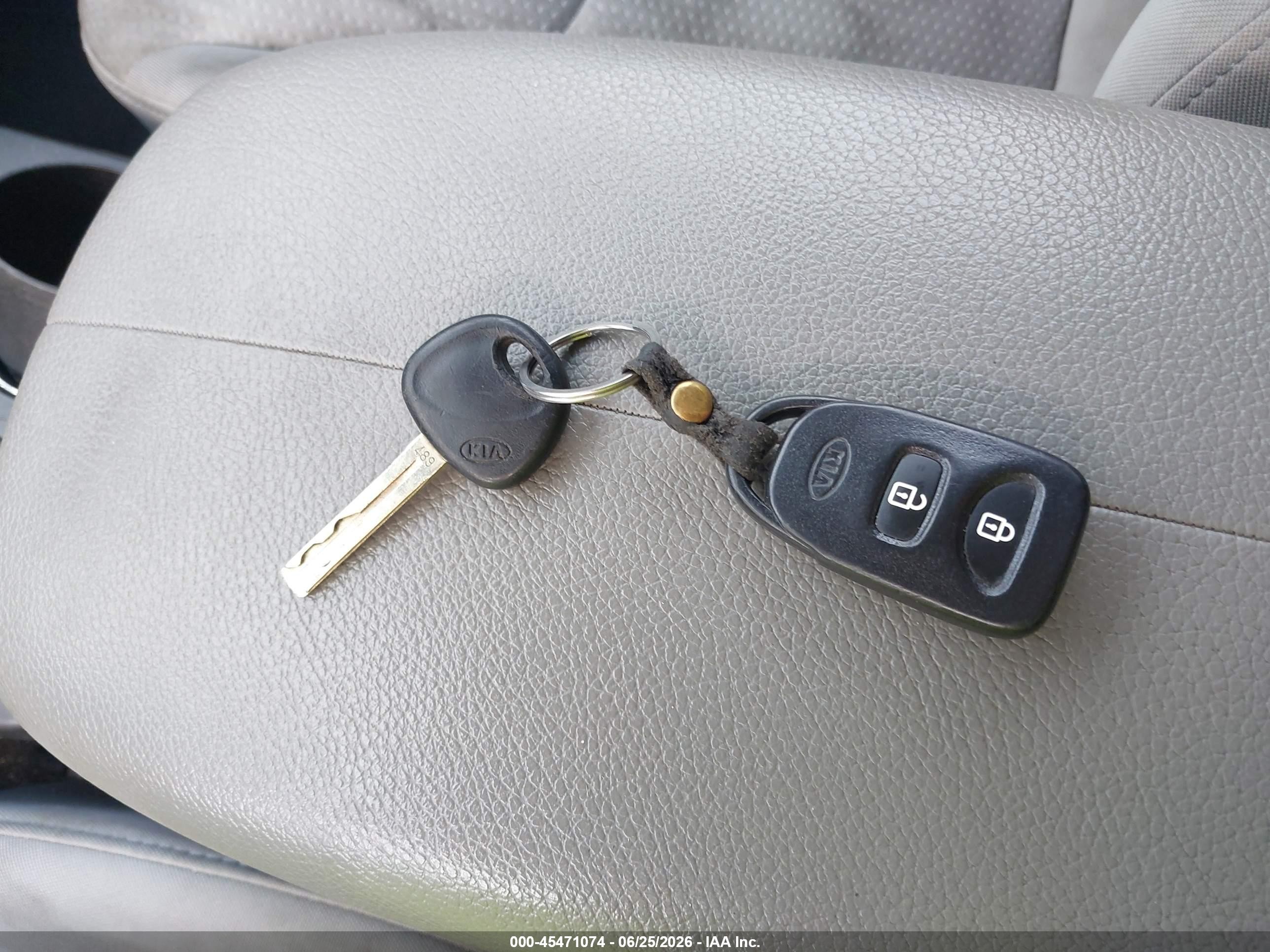 2011 Kia Sorento Lx Black vin: 5XYKT3A11BG125546