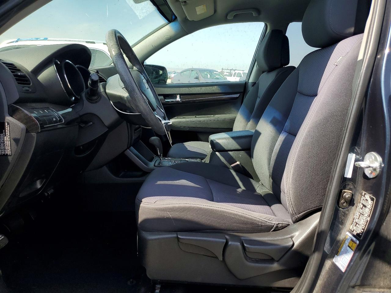 2011 Kia Sorento Lx Серый vin: 5XYKT3A11BG132352