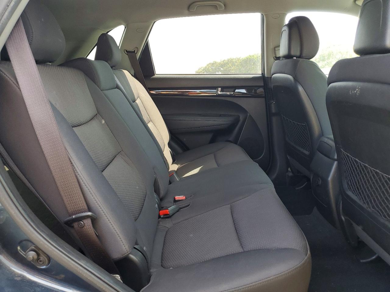 2011 Kia Sorento Lx Серый vin: 5XYKT3A11BG132352