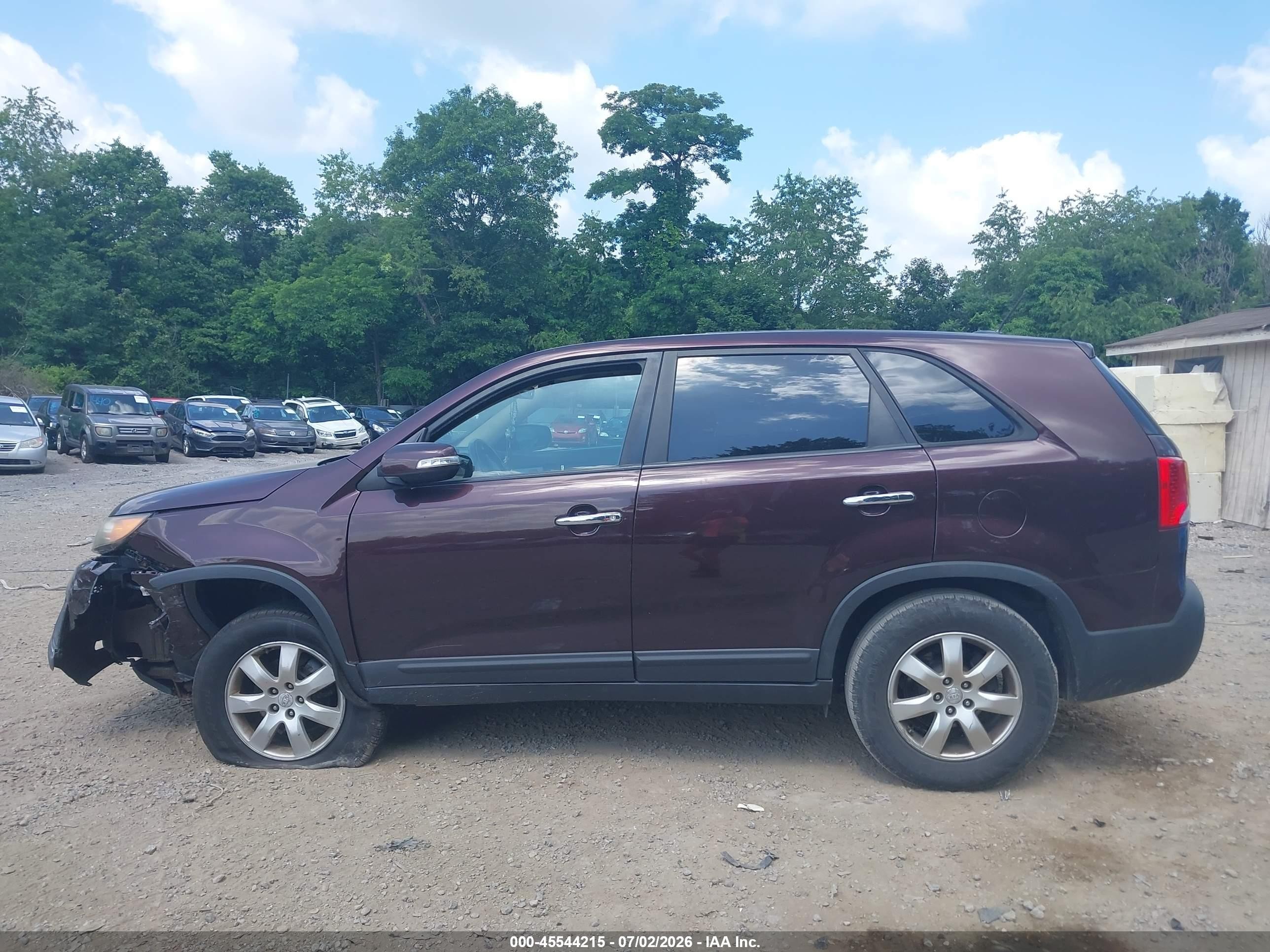2011 Kia Sorento Lx Burgundy vin: 5XYKT3A11BG147255