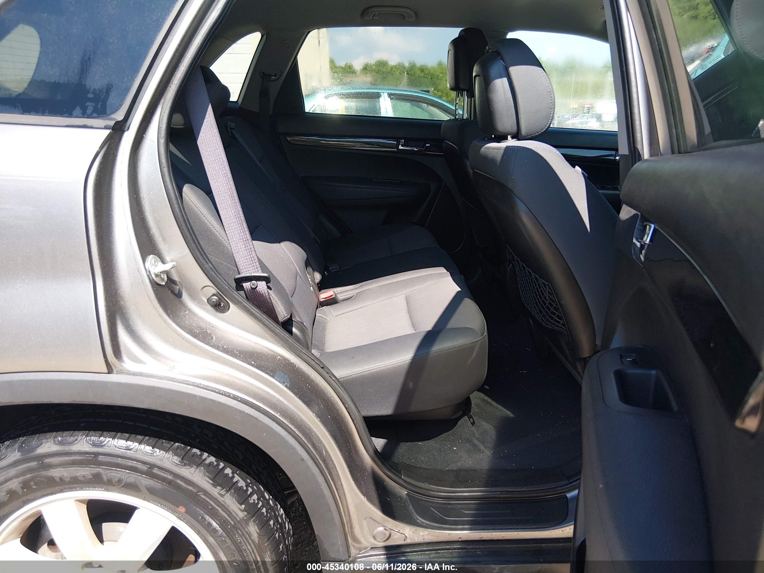 2012 Kia Sorento Lx Gray vin: 5XYKT3A11CG189166