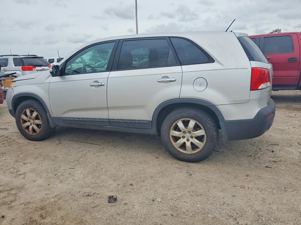 2012 Kia Sorento Lx Silver vin: 5XYKT3A11CG193153