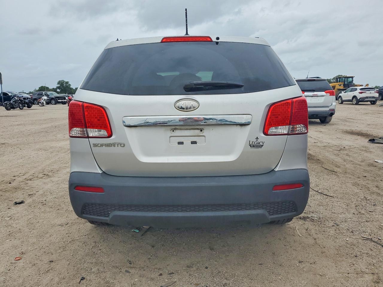 2012 Kia Sorento Lx Silver vin: 5XYKT3A11CG193153