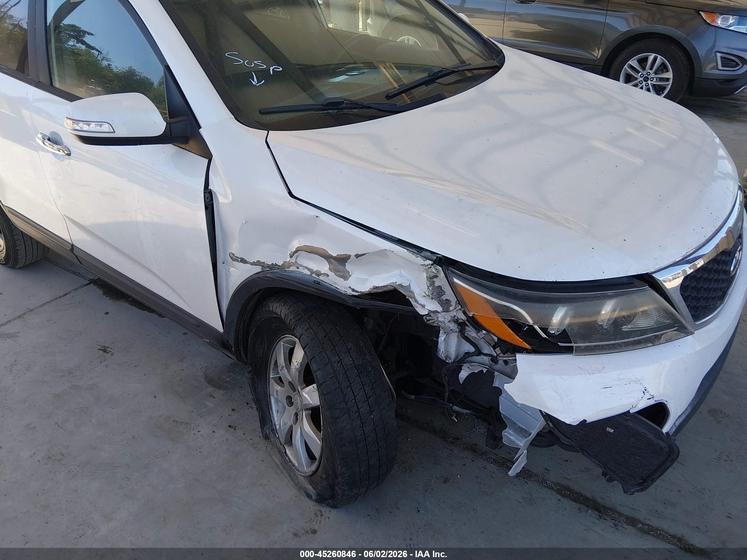 2012 Kia Sorento Lx White vin: 5XYKT3A11CG214082