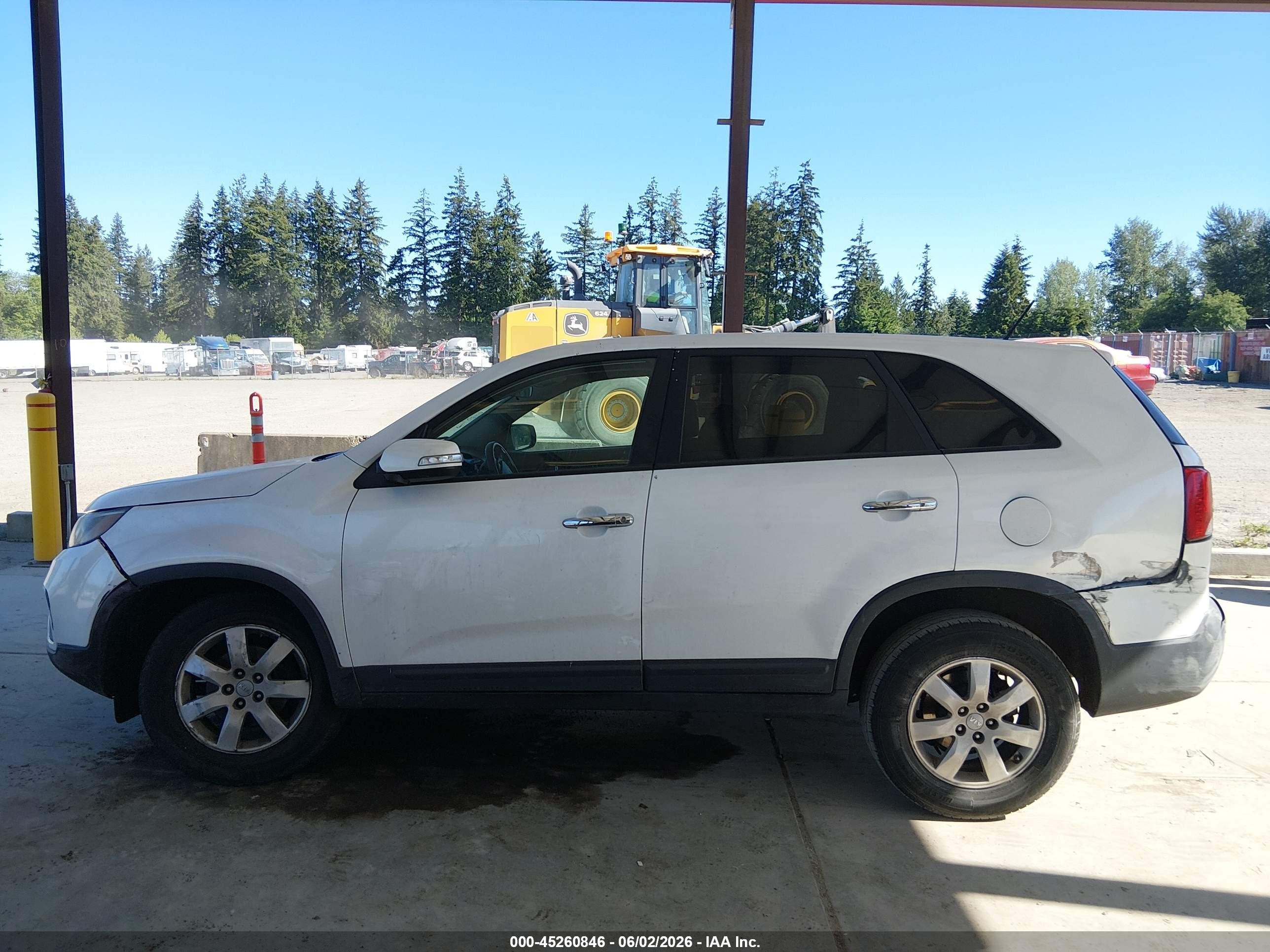2012 Kia Sorento Lx White vin: 5XYKT3A11CG214082