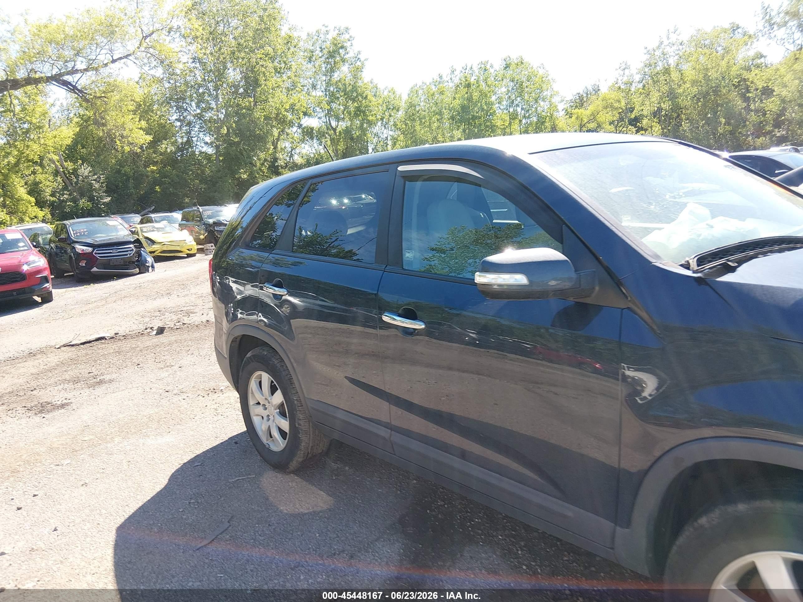 2013 Kia Sorento Lx Blue vin: 5XYKT3A11DG335325