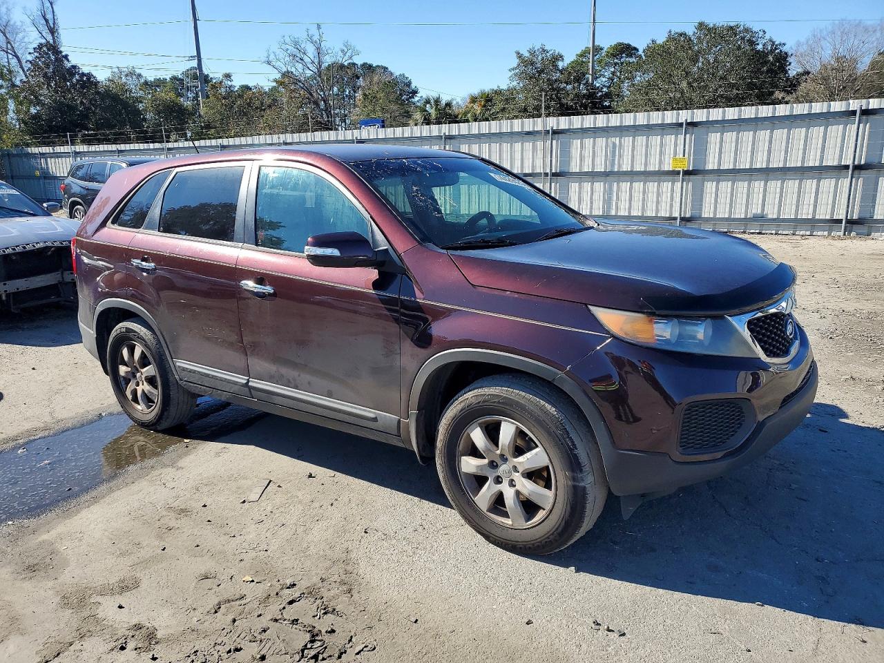 2013 Kia Sorento Lx Burgundy vin: 5XYKT3A11DG337673