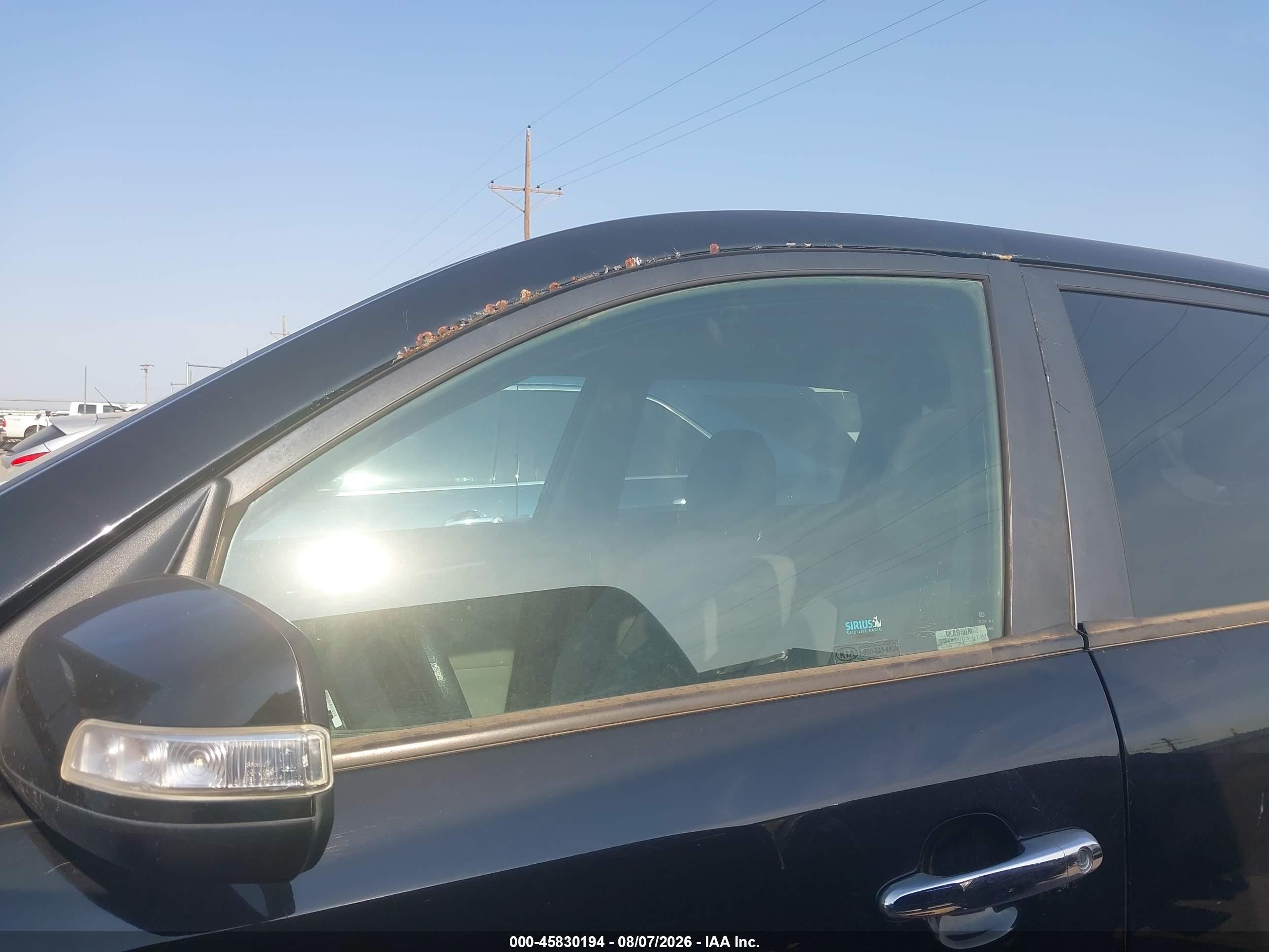 2011 Kia Sorento Lx Black vin: 5XYKT3A12BG016173