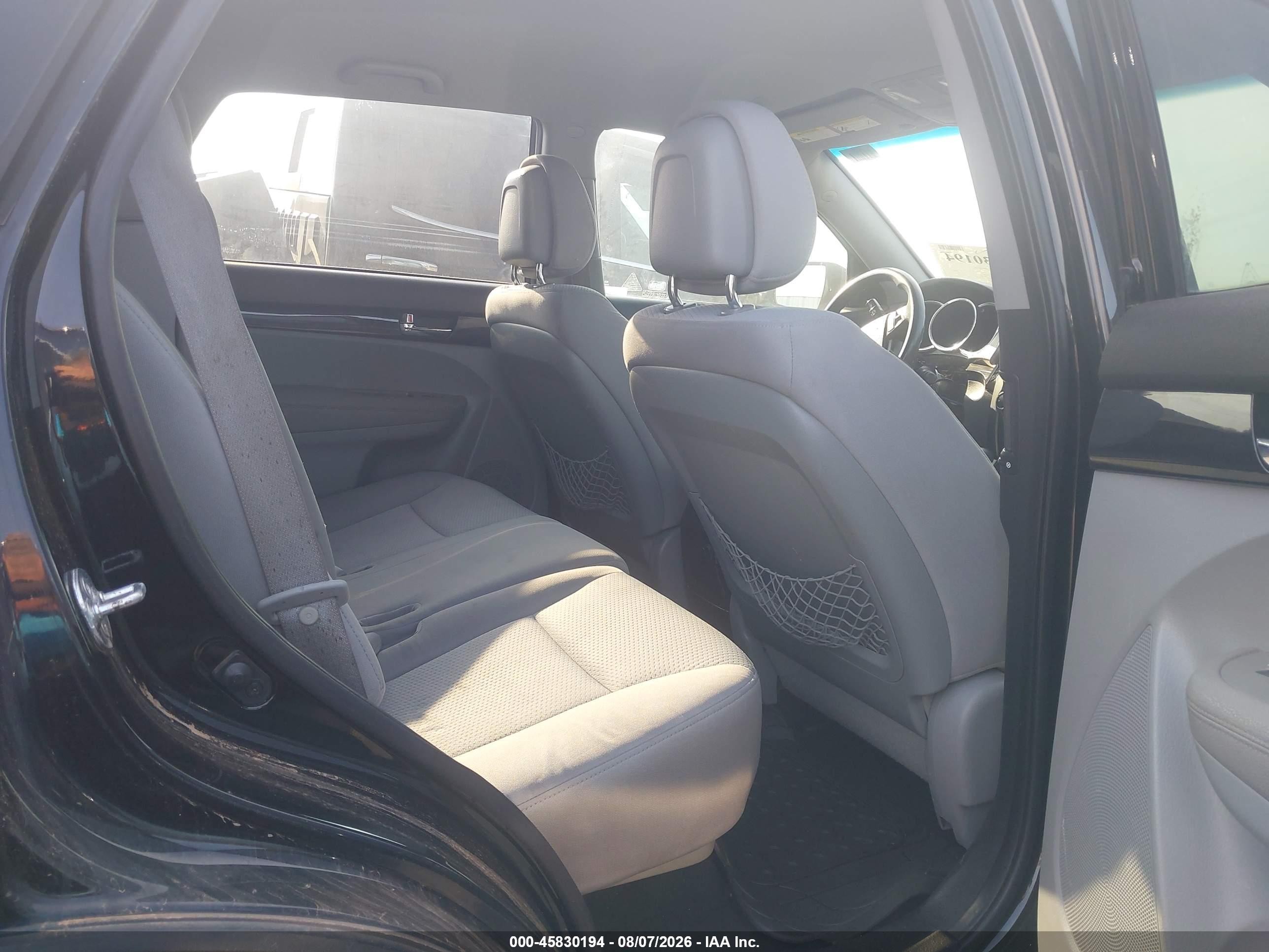 2011 Kia Sorento Lx Black vin: 5XYKT3A12BG016173