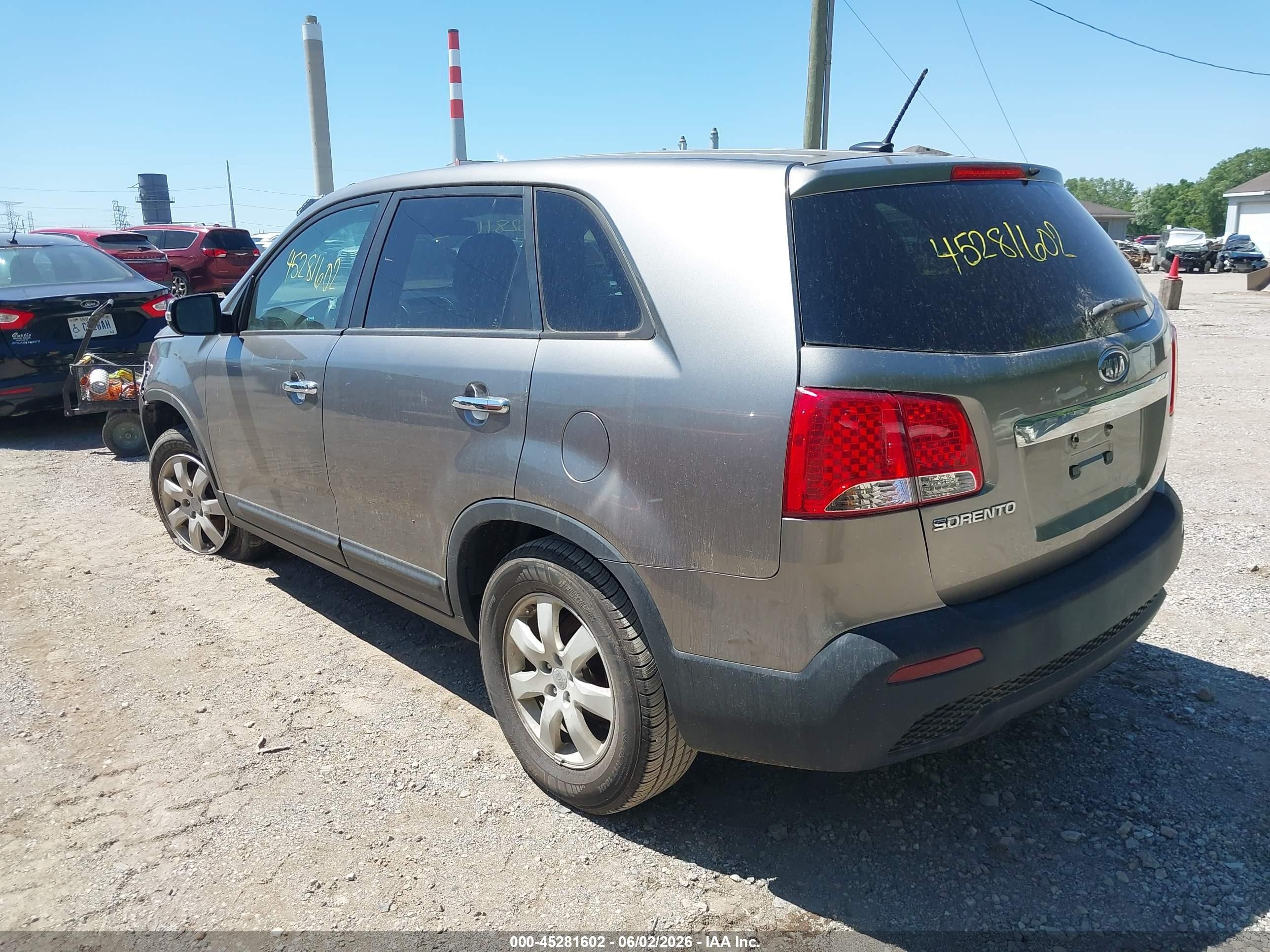2011 Kia Sorento Lx Gray vin: 5XYKT3A12BG022278