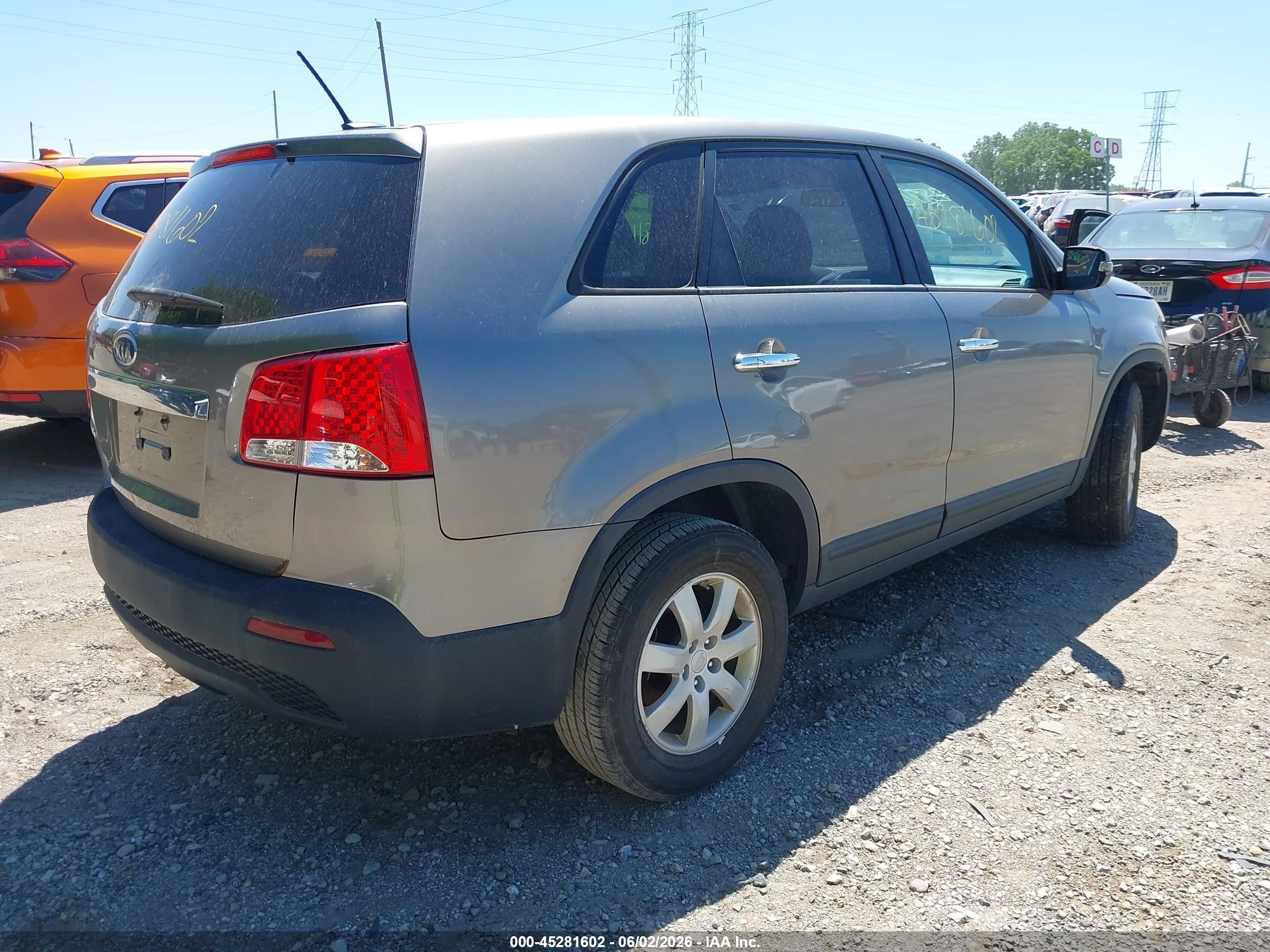 2011 Kia Sorento Lx Gray vin: 5XYKT3A12BG022278