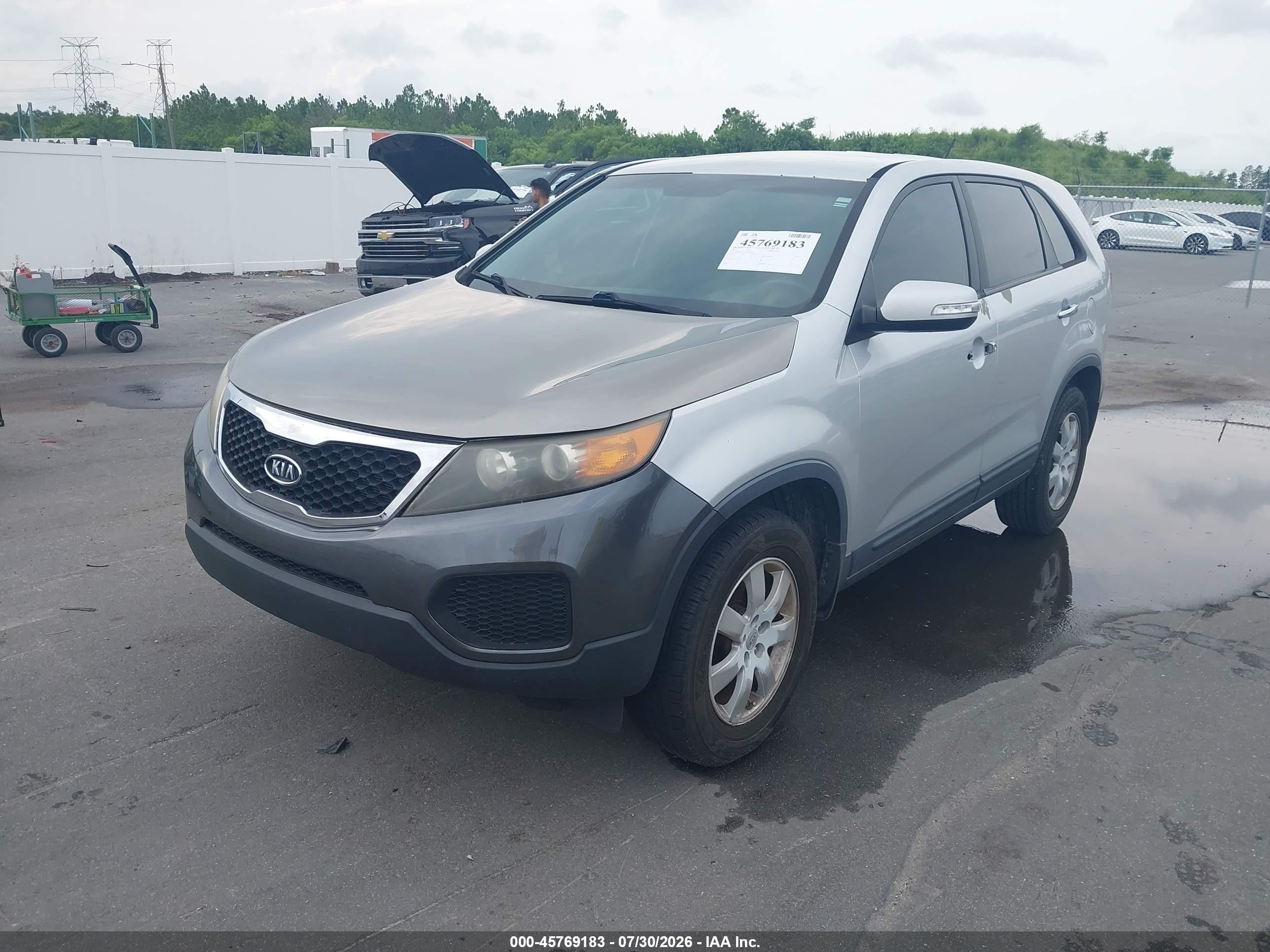 2011 Kia Sorento Lx Silver vin: 5XYKT3A12BG087809