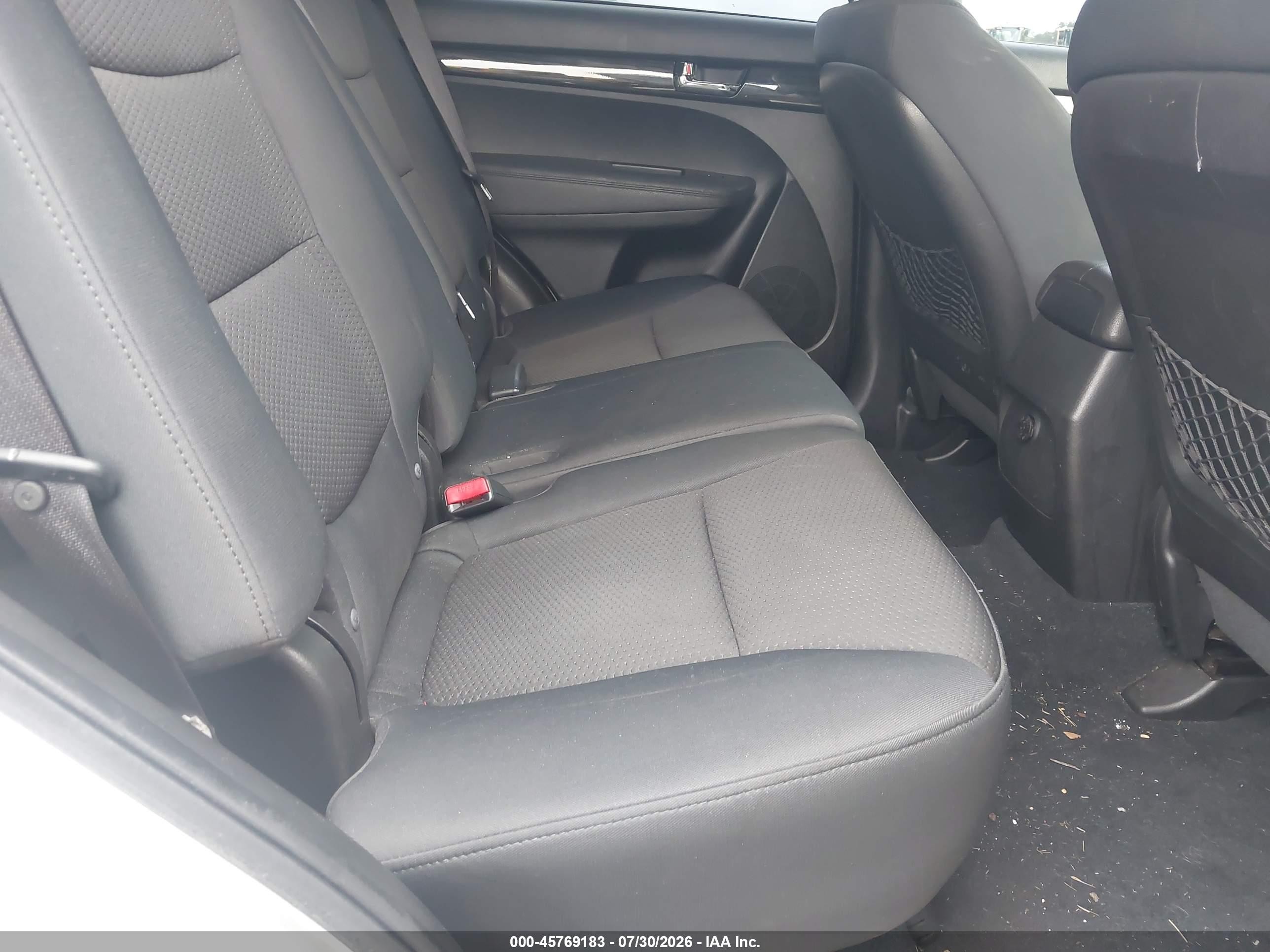 2011 Kia Sorento Lx Silver vin: 5XYKT3A12BG087809