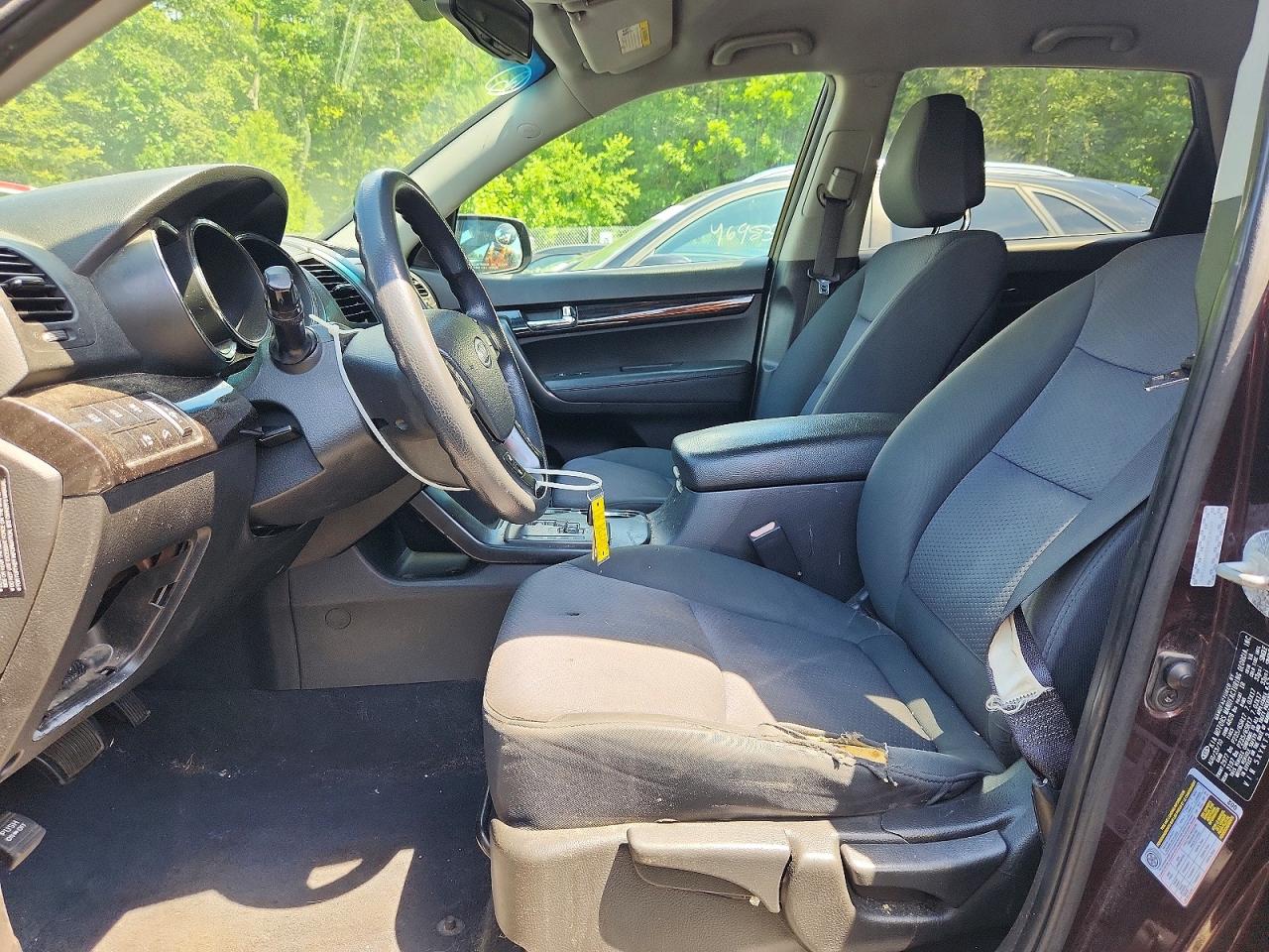 2011 Kia Sorento Lx Burgundy vin: 5XYKT3A12BG097689