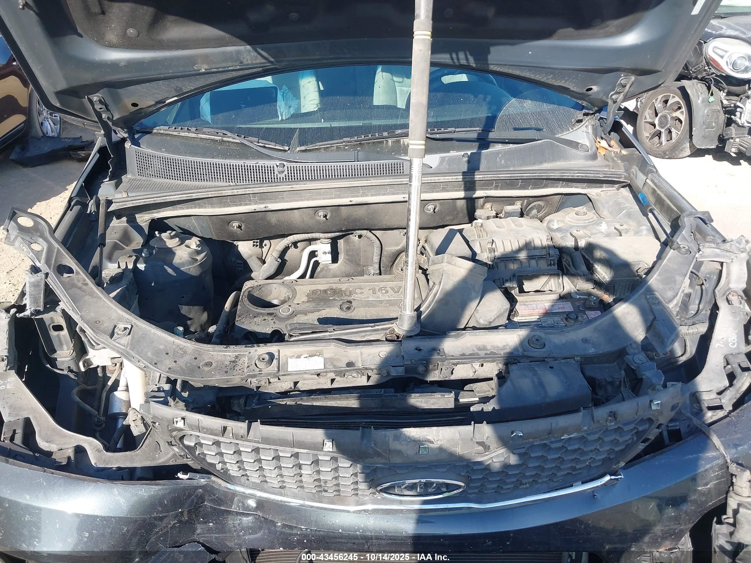2012 Kia Sorento Lx Blue vin: 5XYKT3A12CG233367