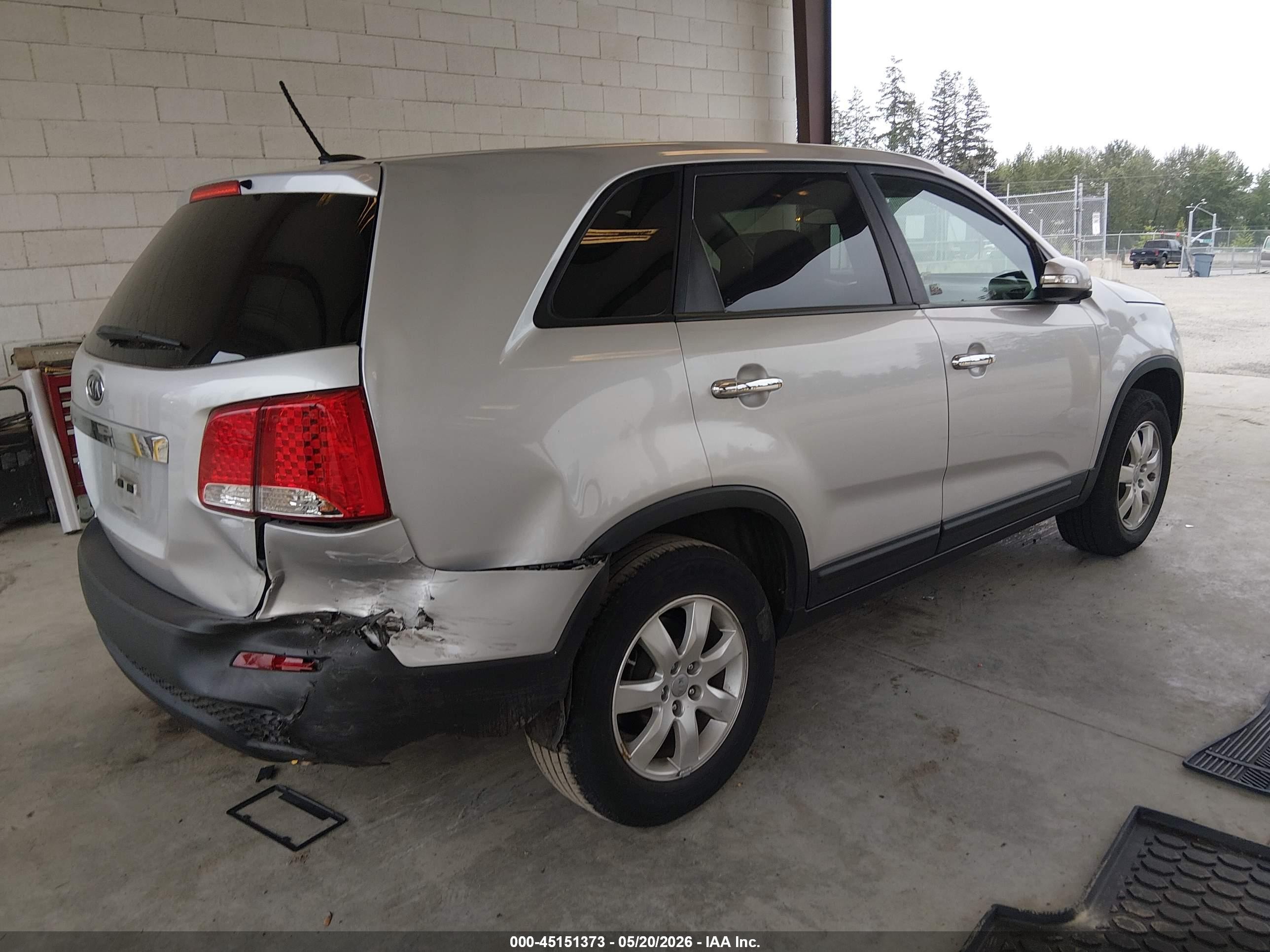 2013 Kia Sorento Lx Silver vin: 5XYKT3A12DG409755