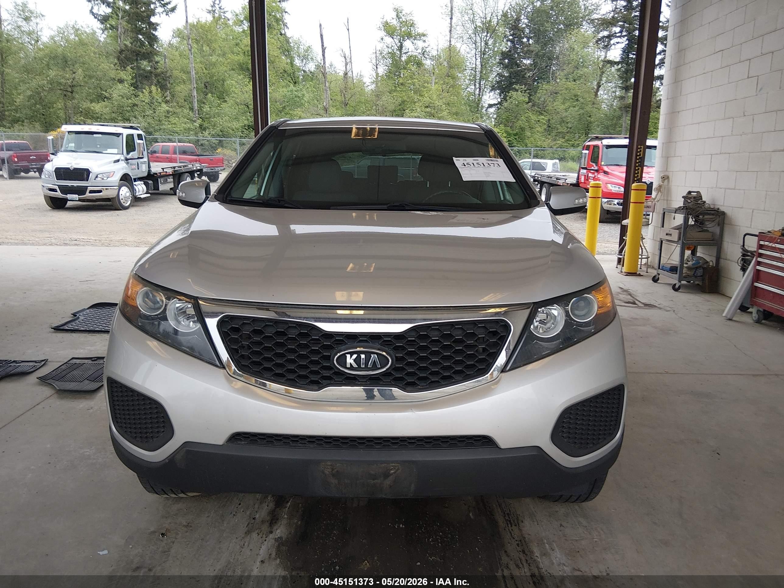 2013 Kia Sorento Lx Silver vin: 5XYKT3A12DG409755