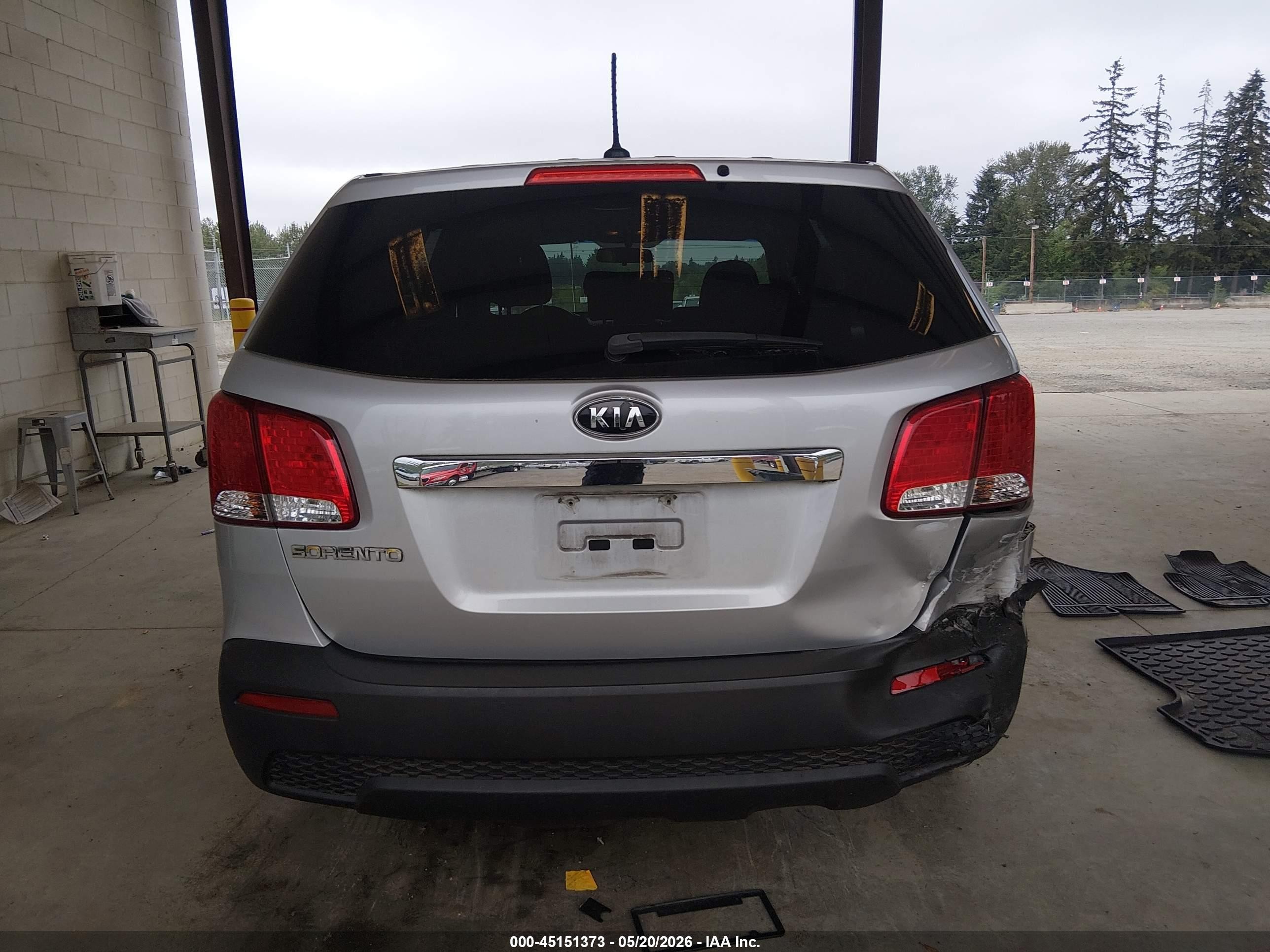 2013 Kia Sorento Lx Silver vin: 5XYKT3A12DG409755