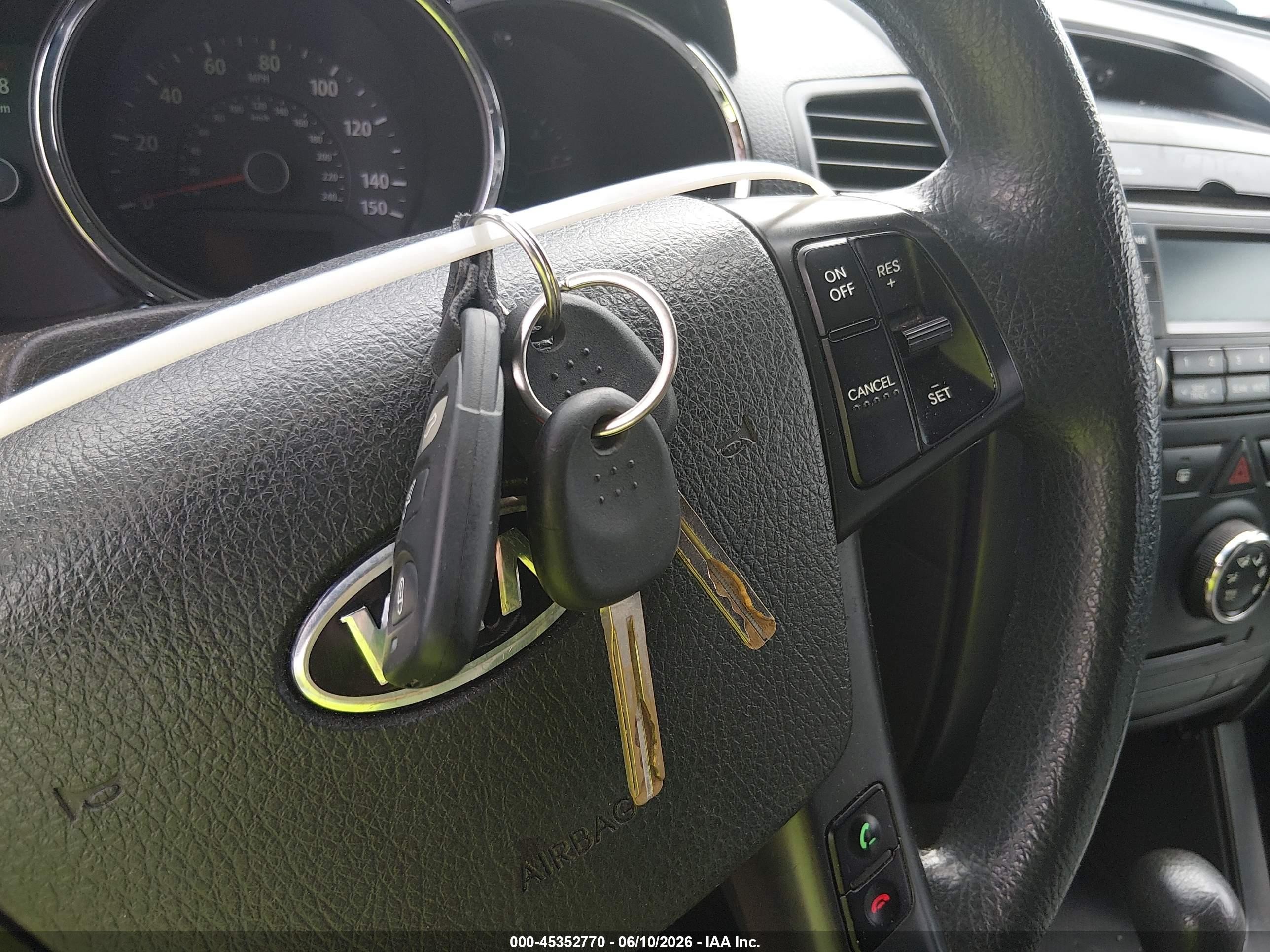 2011 Kia Sorento Lx Silver vin: 5XYKT3A13BG017199