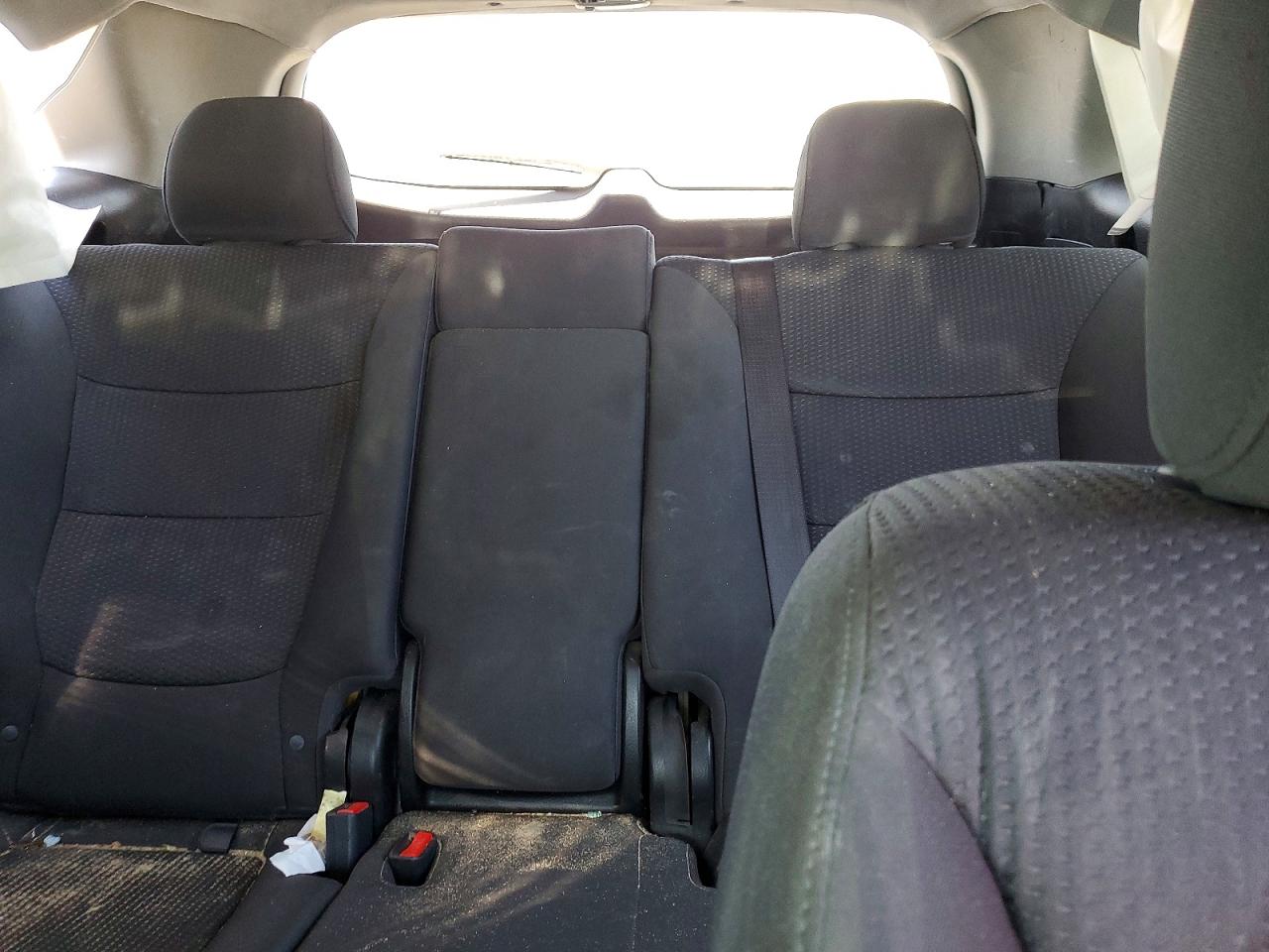 2011 Kia Sorento Base/lx Burgundy vin: 5XYKT3A13BG098141