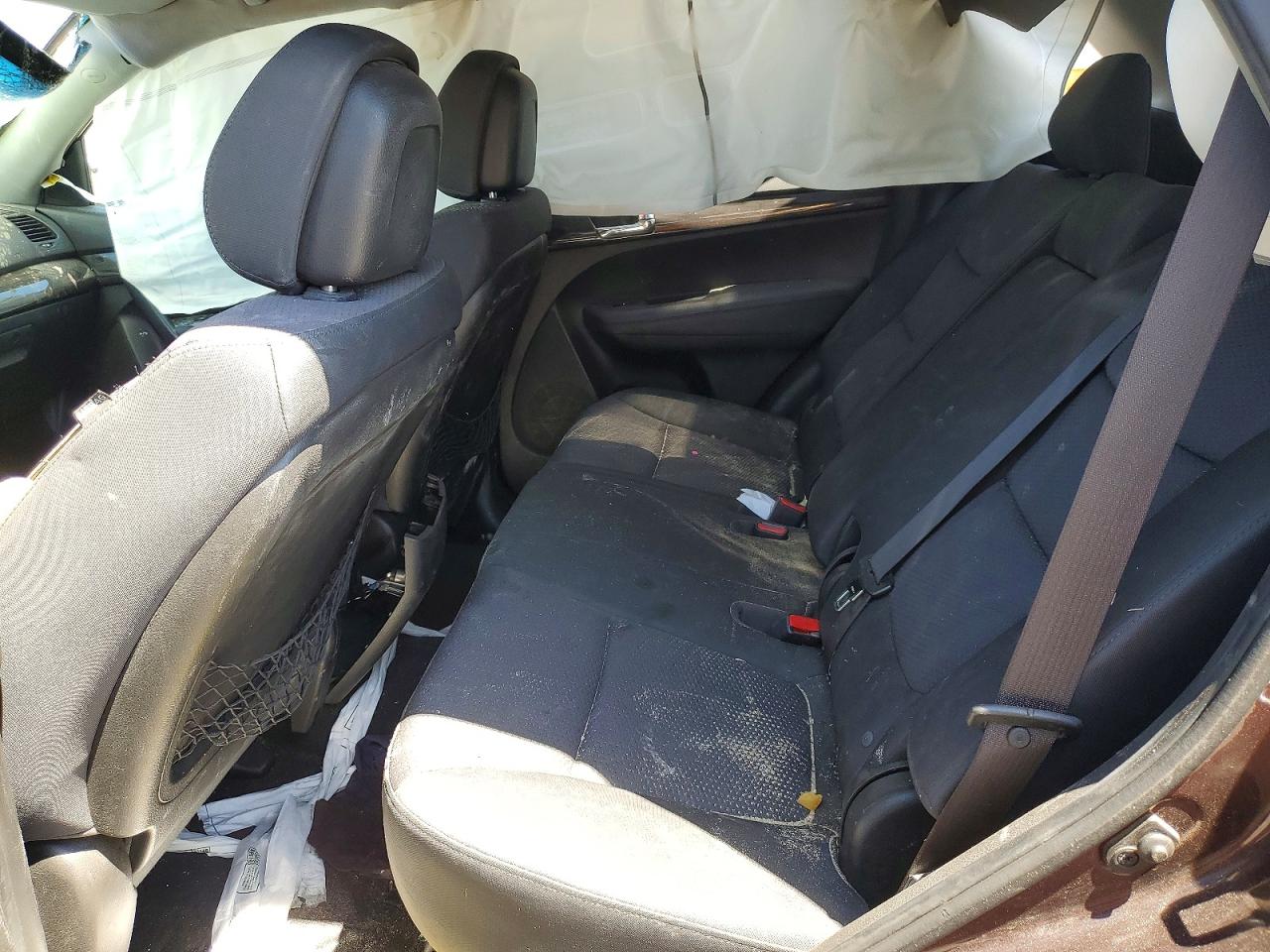 2011 Kia Sorento Base/lx Burgundy vin: 5XYKT3A13BG098141