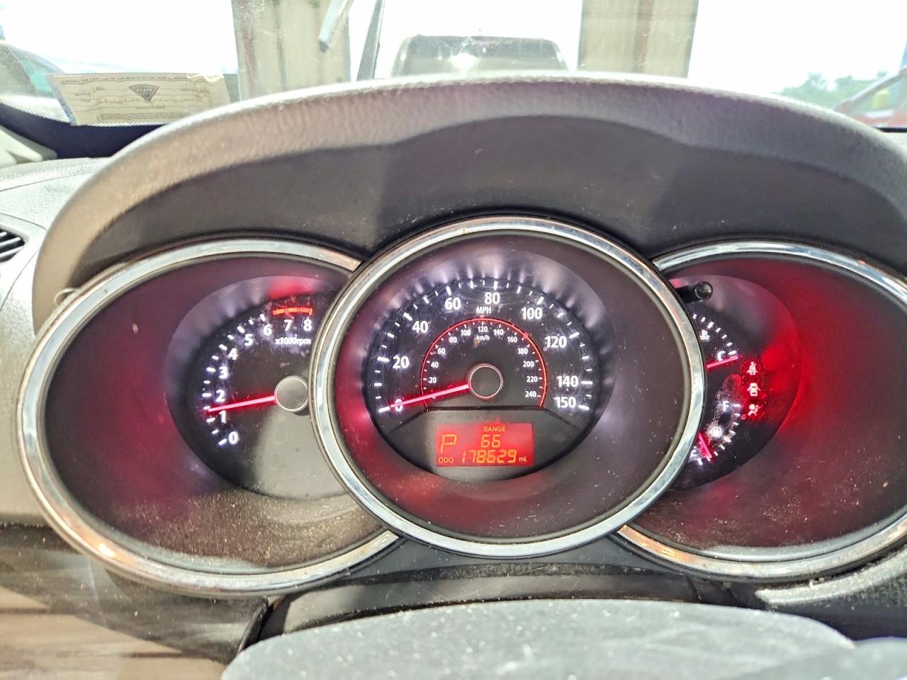 2011 Kia Sorento Lx Черный vin: 5XYKT3A13BG125645